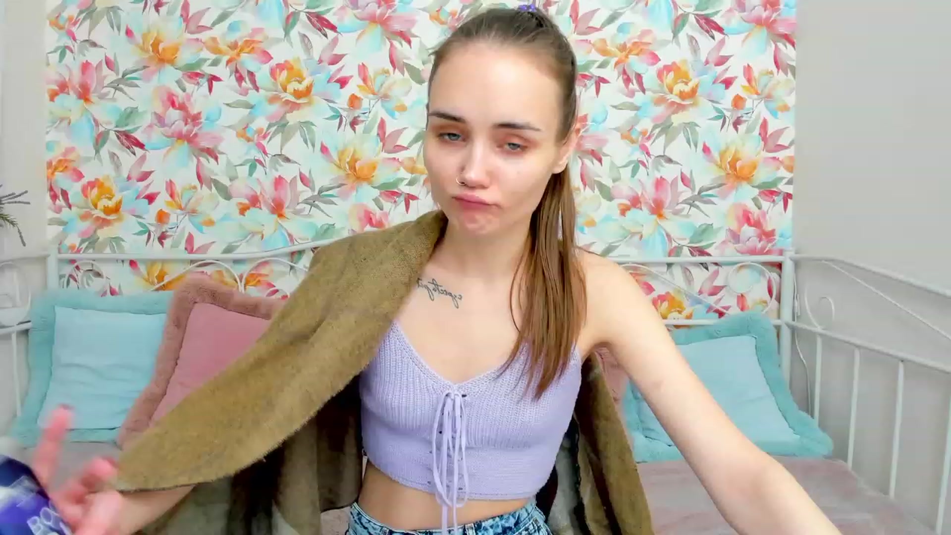 Gallery image thumbnail from IrisAdams's myfreecams stream on, 11/27/2022, 16:07 image 13 of 20