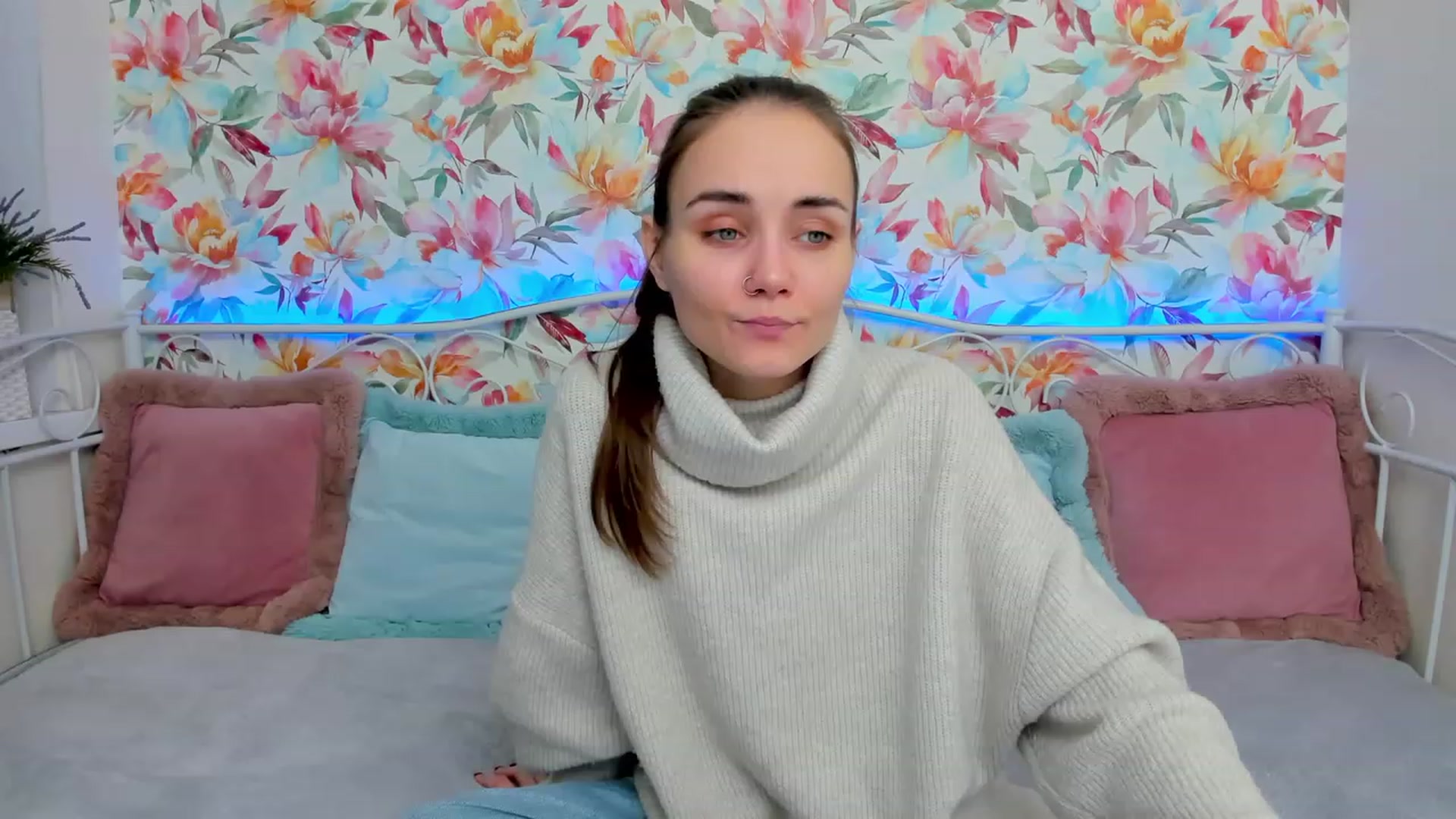 Gallery image thumbnail from IrisAdams's myfreecams stream on, 12/04/2022, 14:12 image 10 of 20