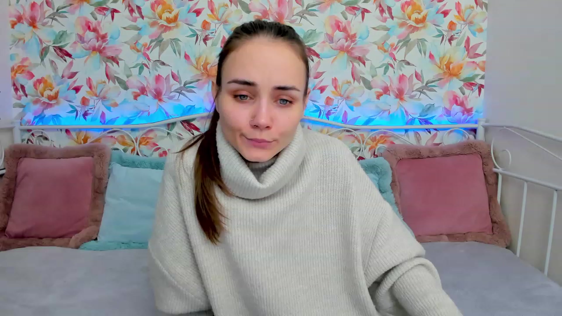 Gallery image thumbnail from IrisAdams's myfreecams stream on, 12/04/2022, 14:12 image 12 of 20