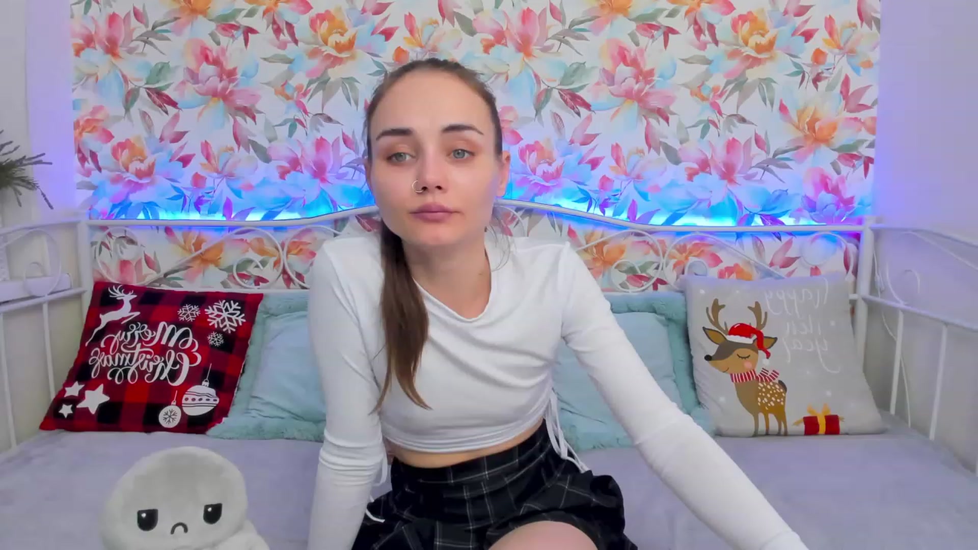 Gallery image thumbnail from IrisAdams's myfreecams stream on, 12/11/2022, 17:00 image 14 of 20