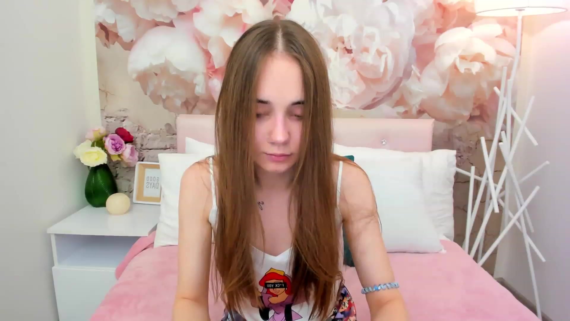 Gallery image thumbnail from IrisAdams's myfreecams stream on, 12/12/2022, 14:03 image 19 of 20