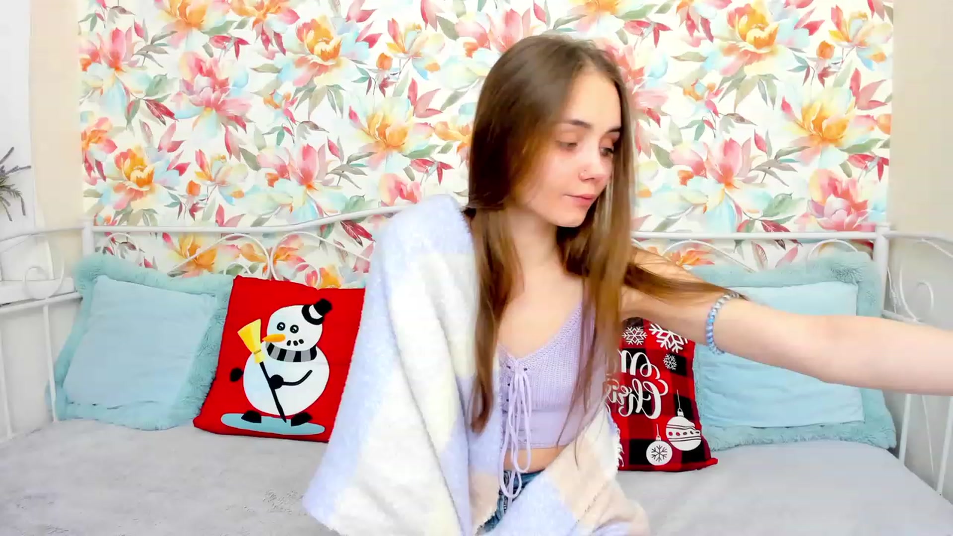 Gallery image thumbnail from IrisAdams's myfreecams stream on, 12/16/2022, 13:54 image 12 of 20