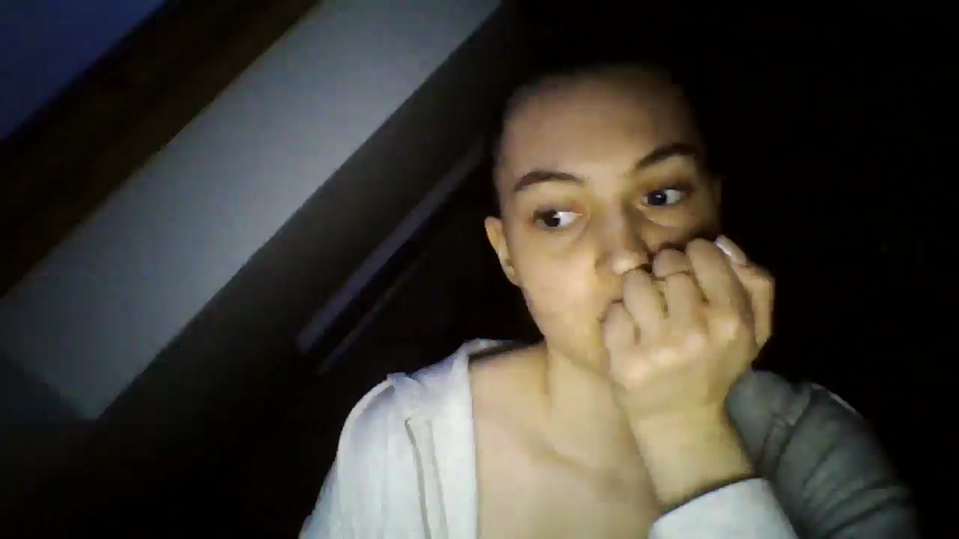 Gallery image thumbnail from IrisAmore's myfreecams stream on, 12/21/2024, 16:01 image 17 of 20