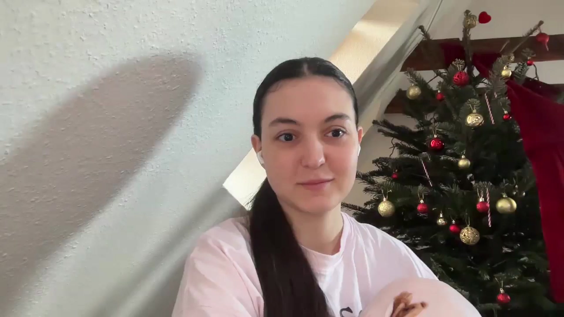 Gallery image thumbnail from IrisAmore's myfreecams stream on, 12/24/2025, 11:22 image 14 of 20