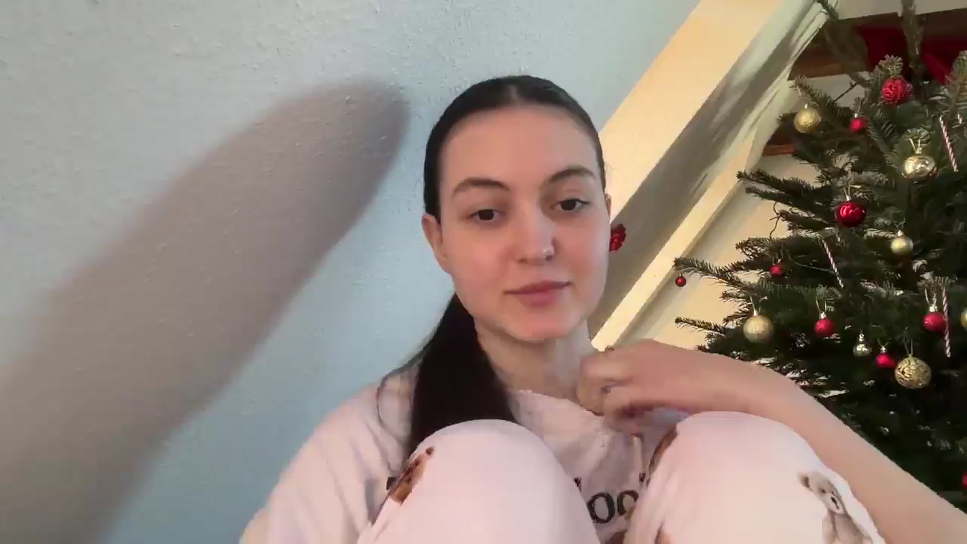 Gallery image thumbnail from IrisAmore's myfreecams stream on, 12/24/2025, 13:32 image 10 of 20