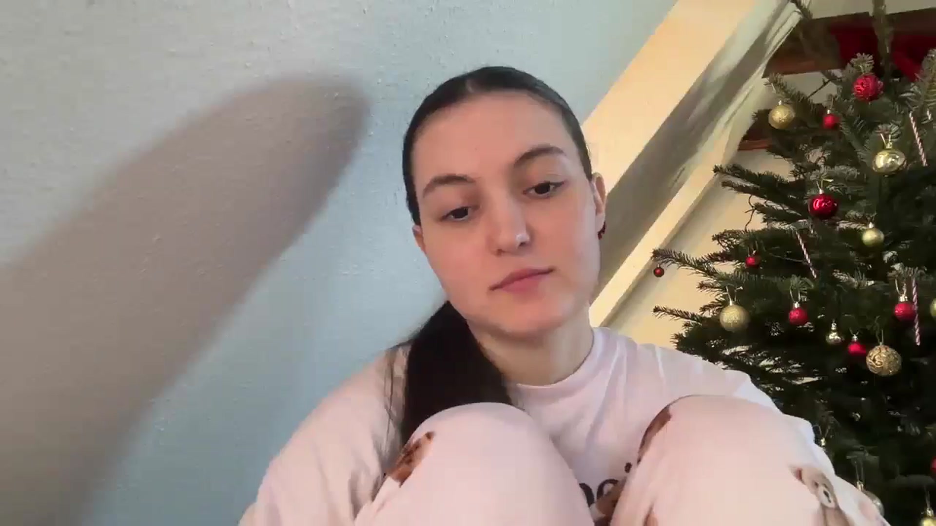 Gallery image thumbnail from IrisAmore's myfreecams stream on, 12/24/2025, 13:32 image 9 of 20