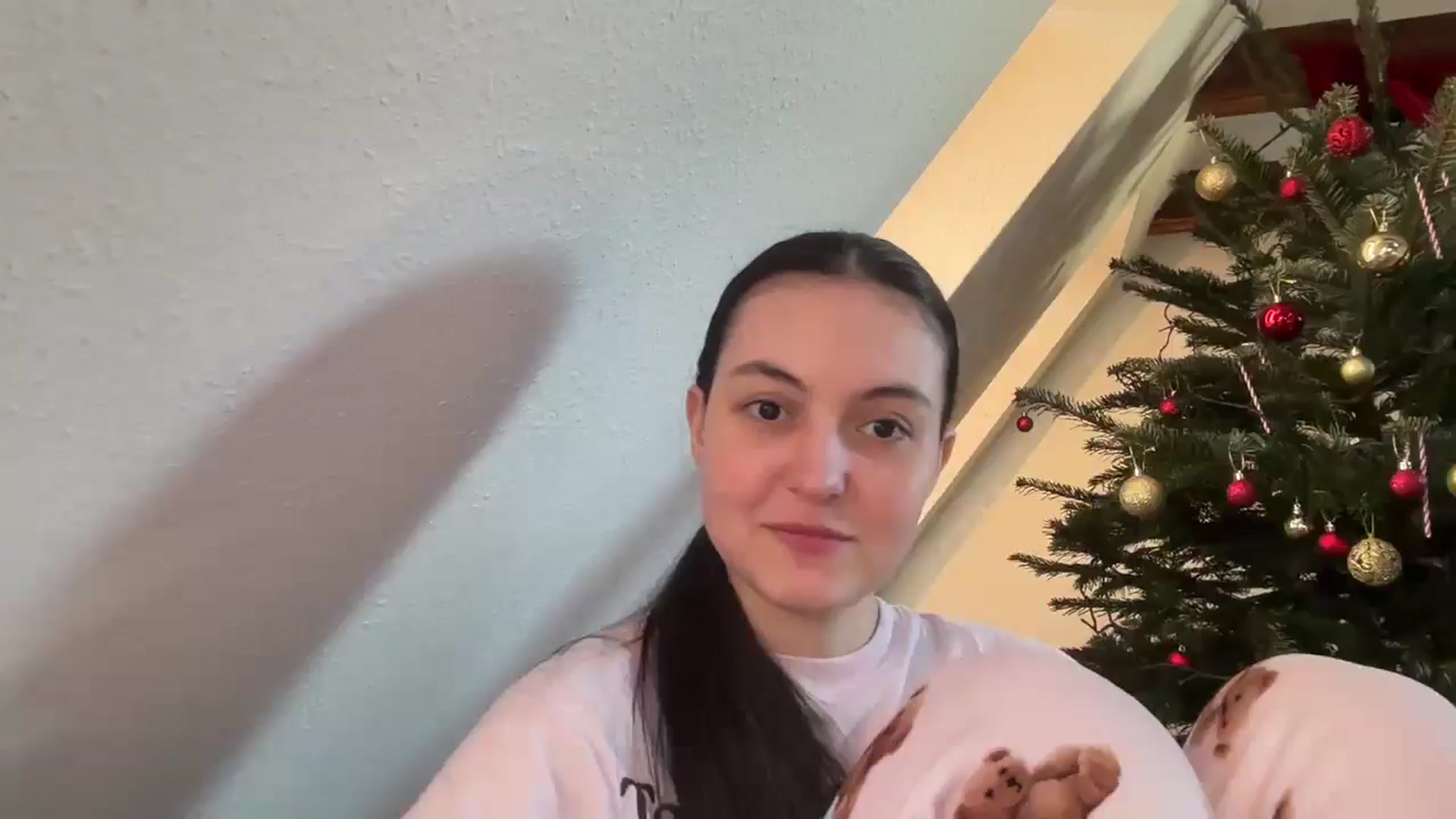 Gallery image thumbnail from IrisAmore's myfreecams stream on, 12/24/2025, 13:32 image 19 of 20