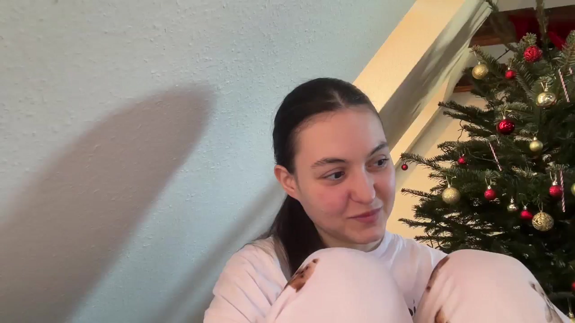 Gallery image thumbnail from IrisAmore's myfreecams stream on, 12/24/2025, 13:32 image 16 of 20