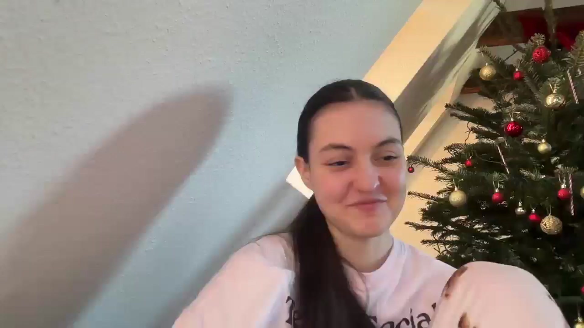 Gallery image thumbnail from IrisAmore's myfreecams stream on, 12/24/2025, 13:32 image 17 of 20