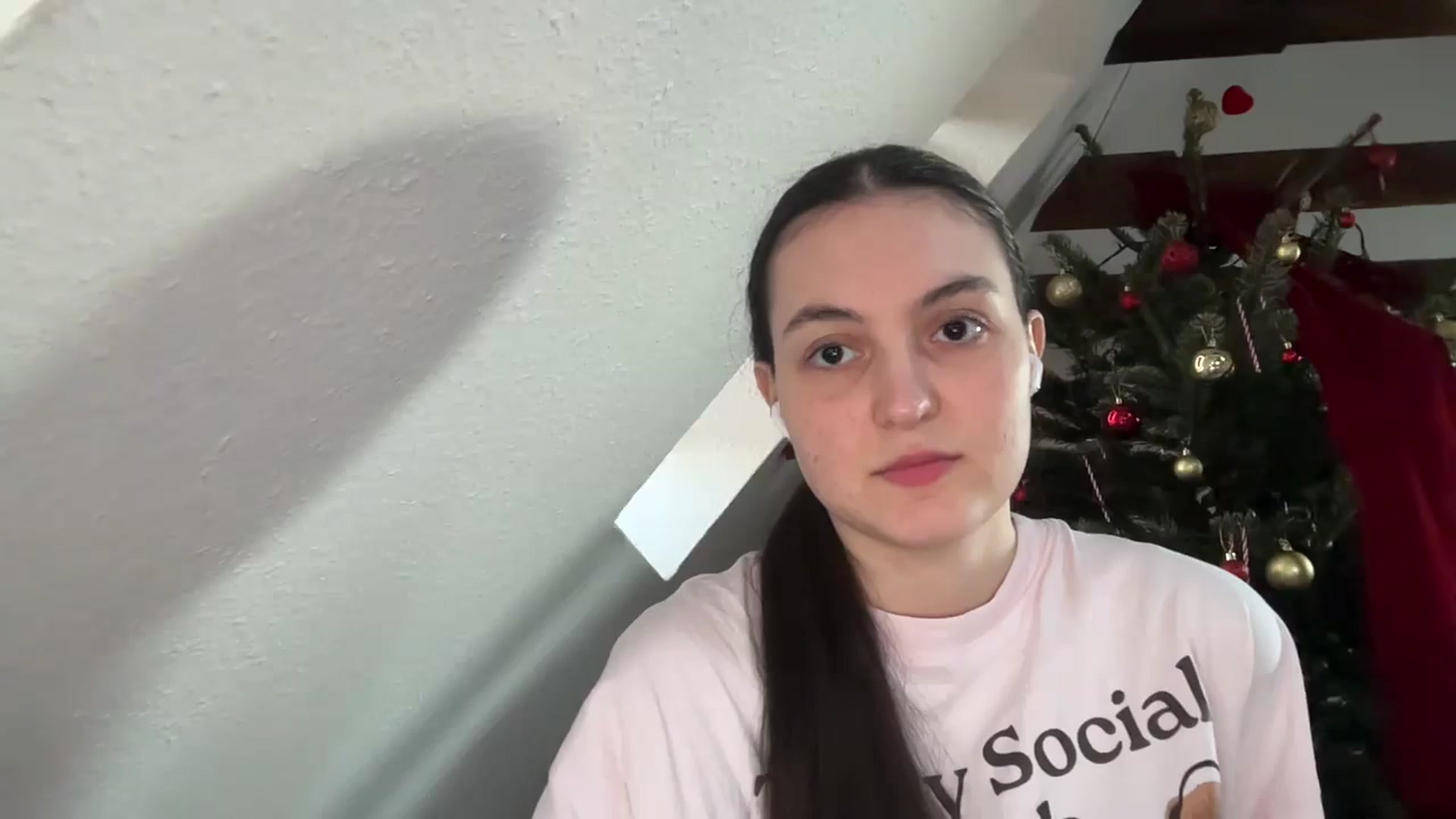 Gallery image thumbnail from IrisAmore's myfreecams stream on, 12/24/2025, 15:17 image 19 of 20