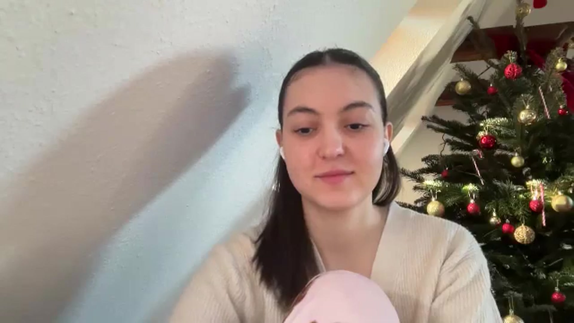 Gallery image thumbnail from IrisAmore's myfreecams stream on, 12/25/2025, 10:07 image 15 of 20