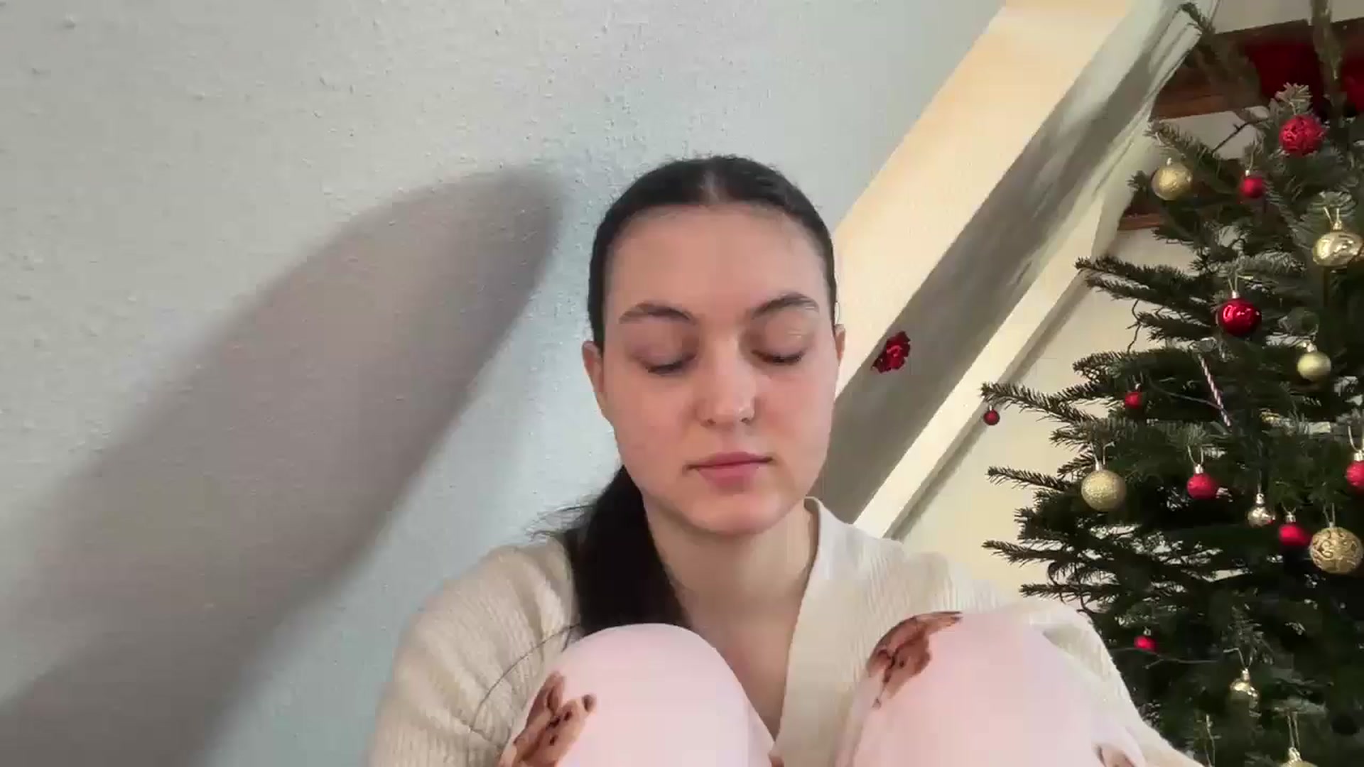Gallery image thumbnail from IrisAmore's myfreecams stream on, 12/27/2025, 12:01 image 4 of 20