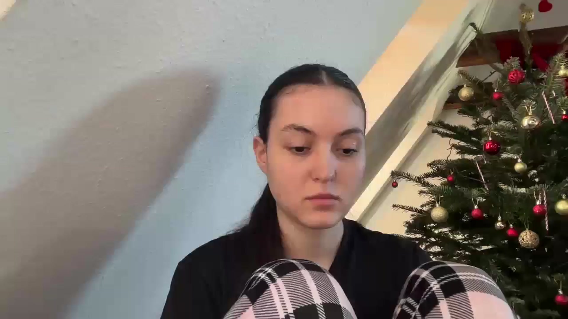 Gallery image thumbnail from IrisAmore's myfreecams stream on, 12/28/2025, 13:13 image 1 of 20