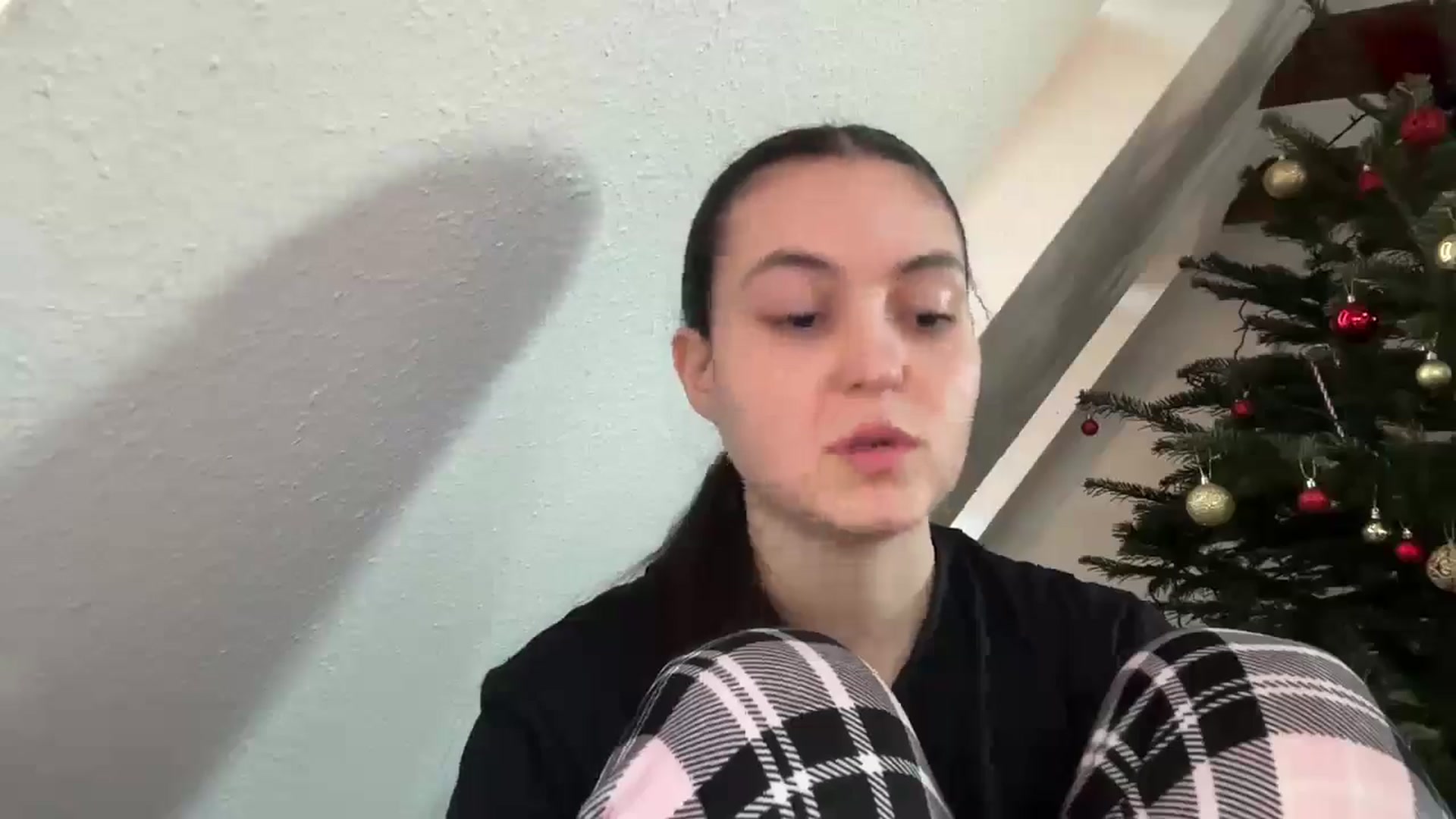 Gallery image thumbnail from IrisAmore's myfreecams stream on, 12/28/2025, 15:13 image 11 of 20