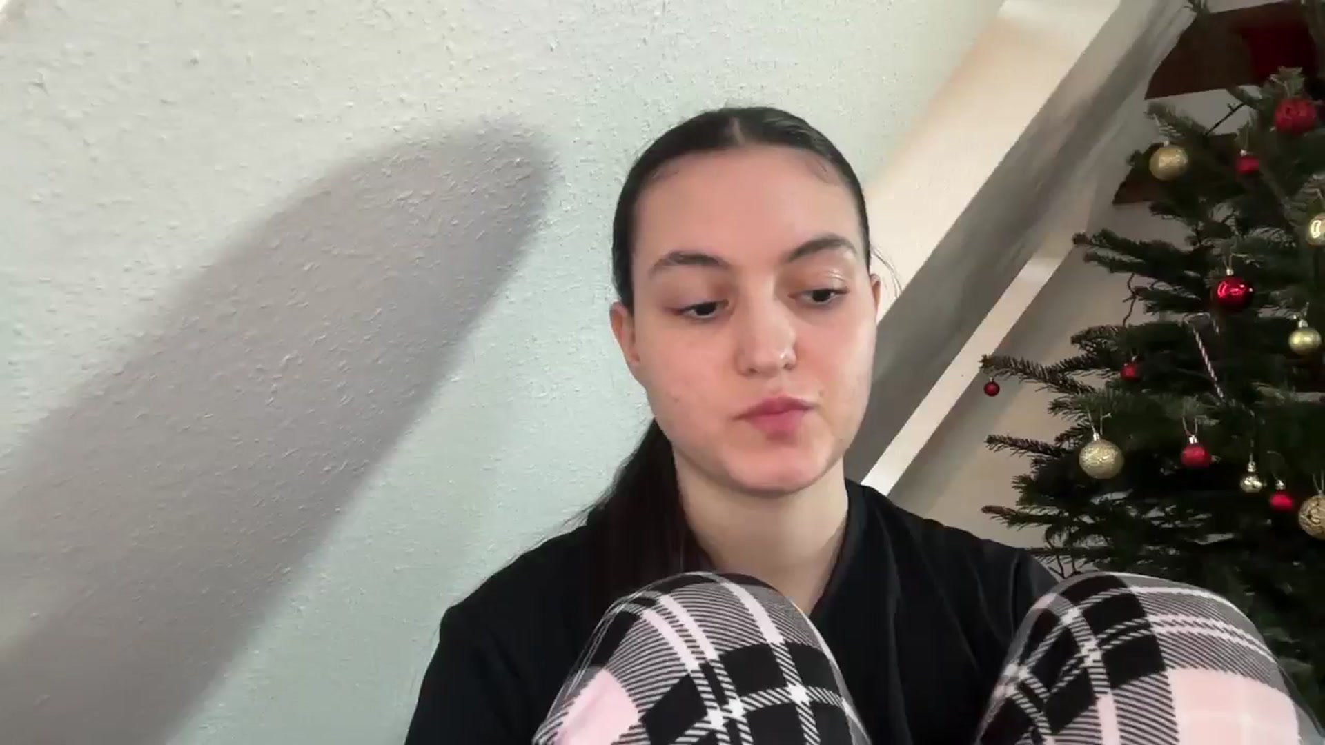 Gallery image thumbnail from IrisAmore's myfreecams stream on, 12/28/2025, 15:13 image 12 of 20