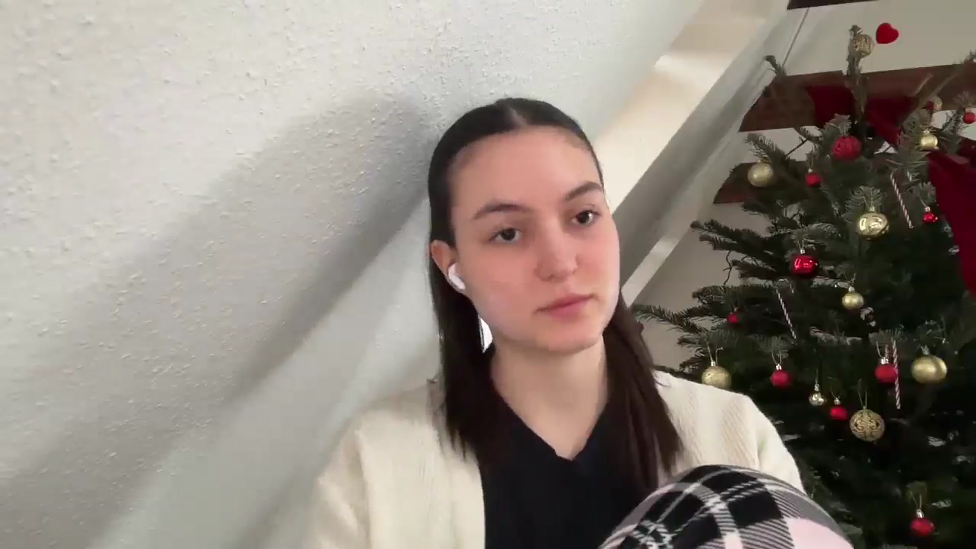 Gallery image thumbnail from IrisAmore's myfreecams stream on, 12/29/2025, 10:54 image 15 of 20
