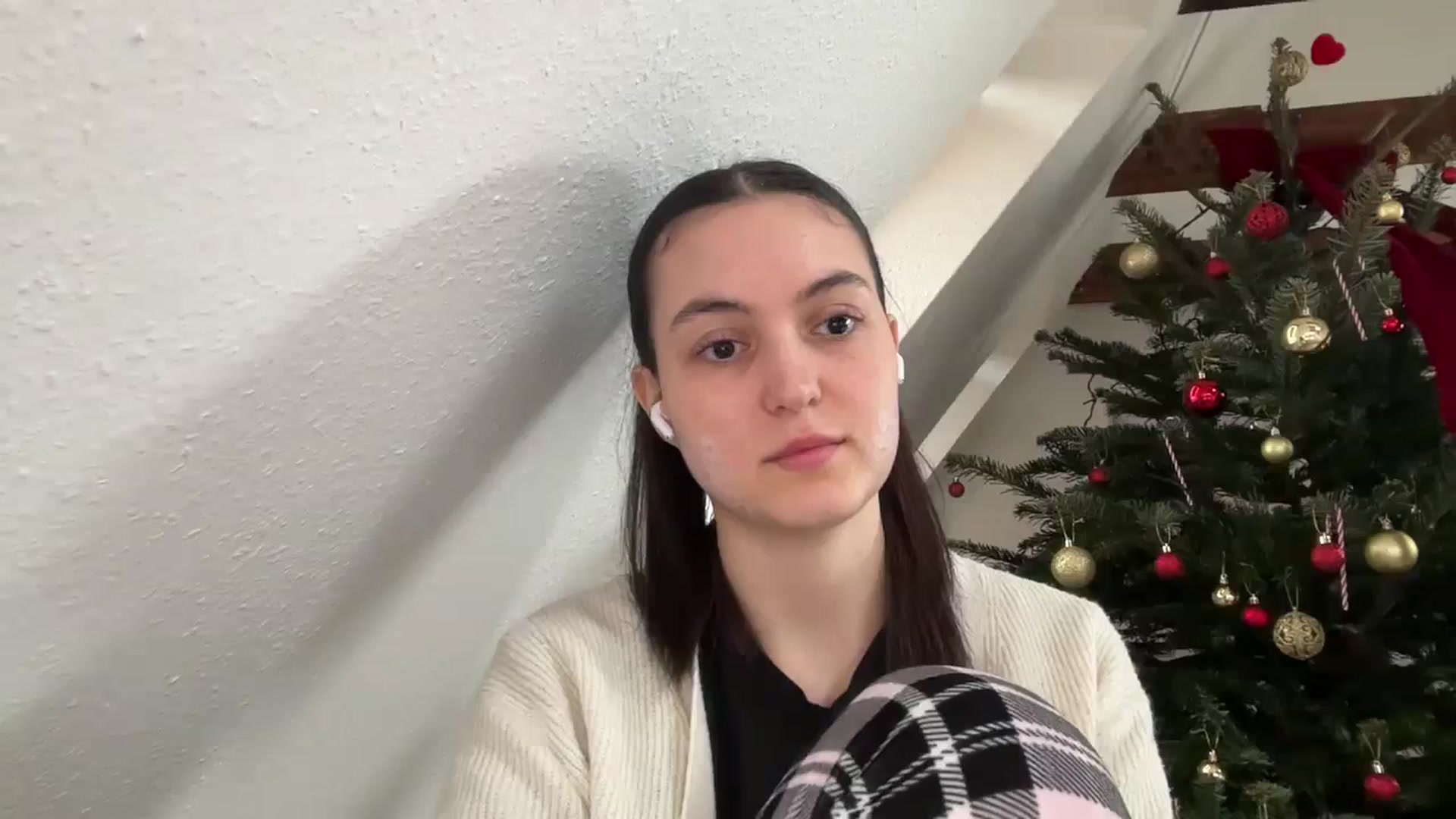 Gallery image thumbnail from IrisAmore's myfreecams stream on, 12/29/2025, 11:31 image 16 of 20