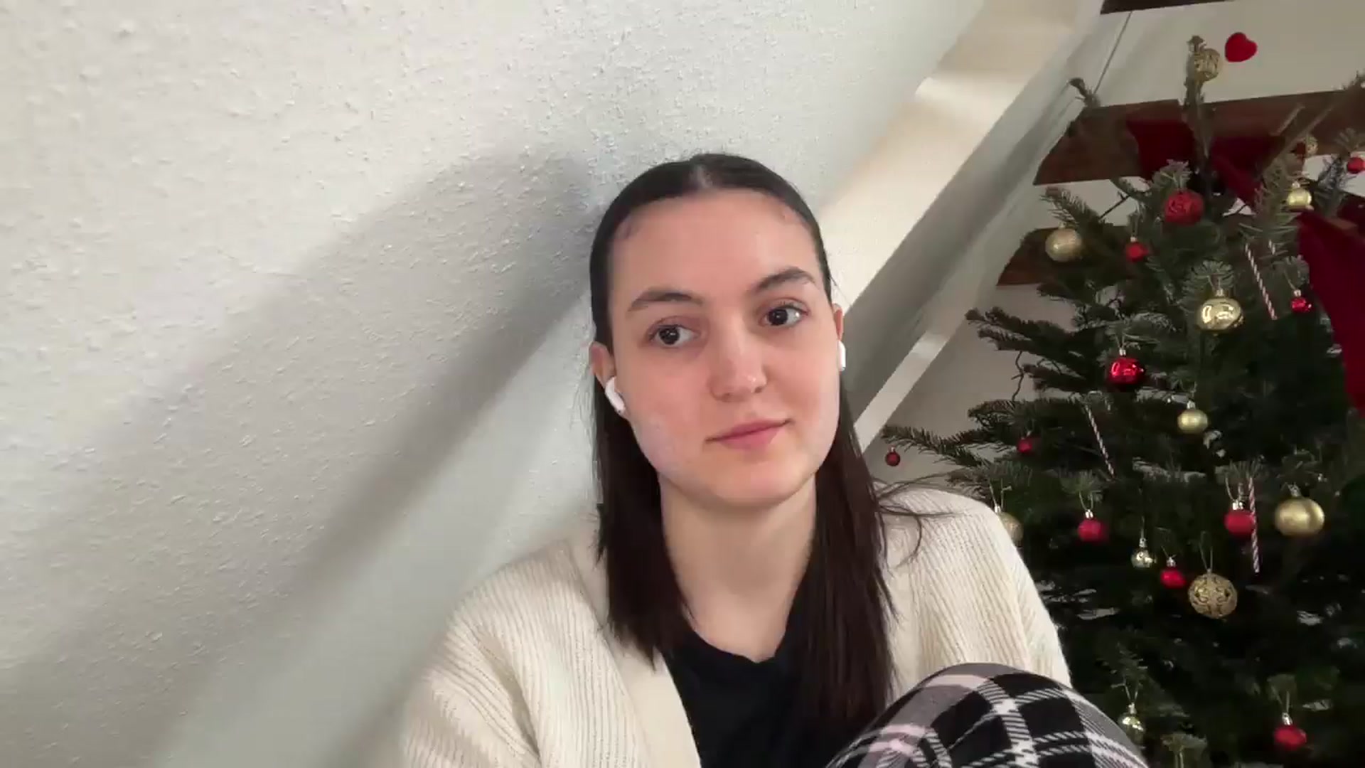 Gallery image thumbnail from IrisAmore's myfreecams stream on, 12/29/2025, 11:31 image 2 of 20