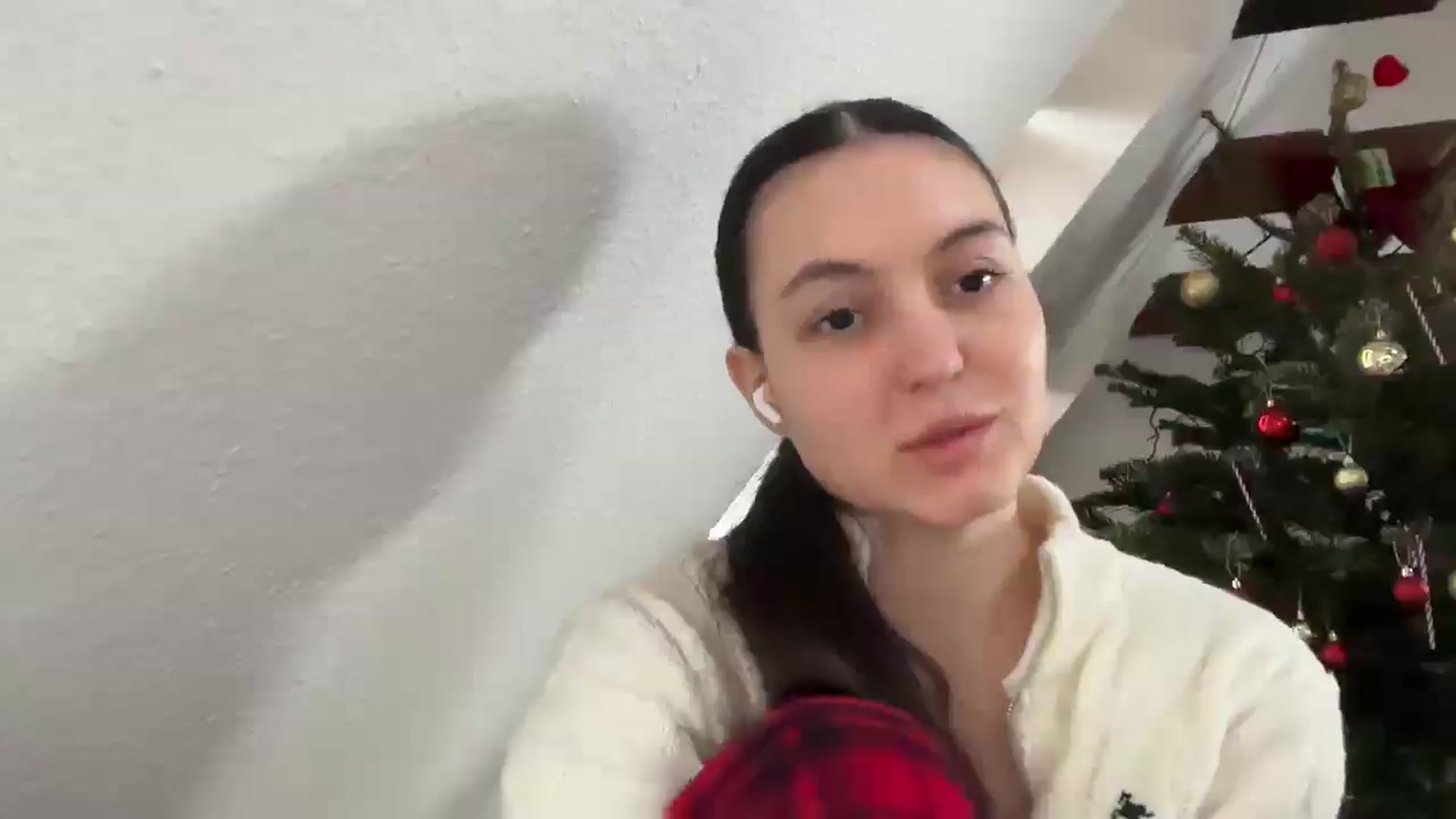 Gallery image thumbnail from IrisAmore's myfreecams stream on, 01/04/2026, 12:28 image 19 of 20