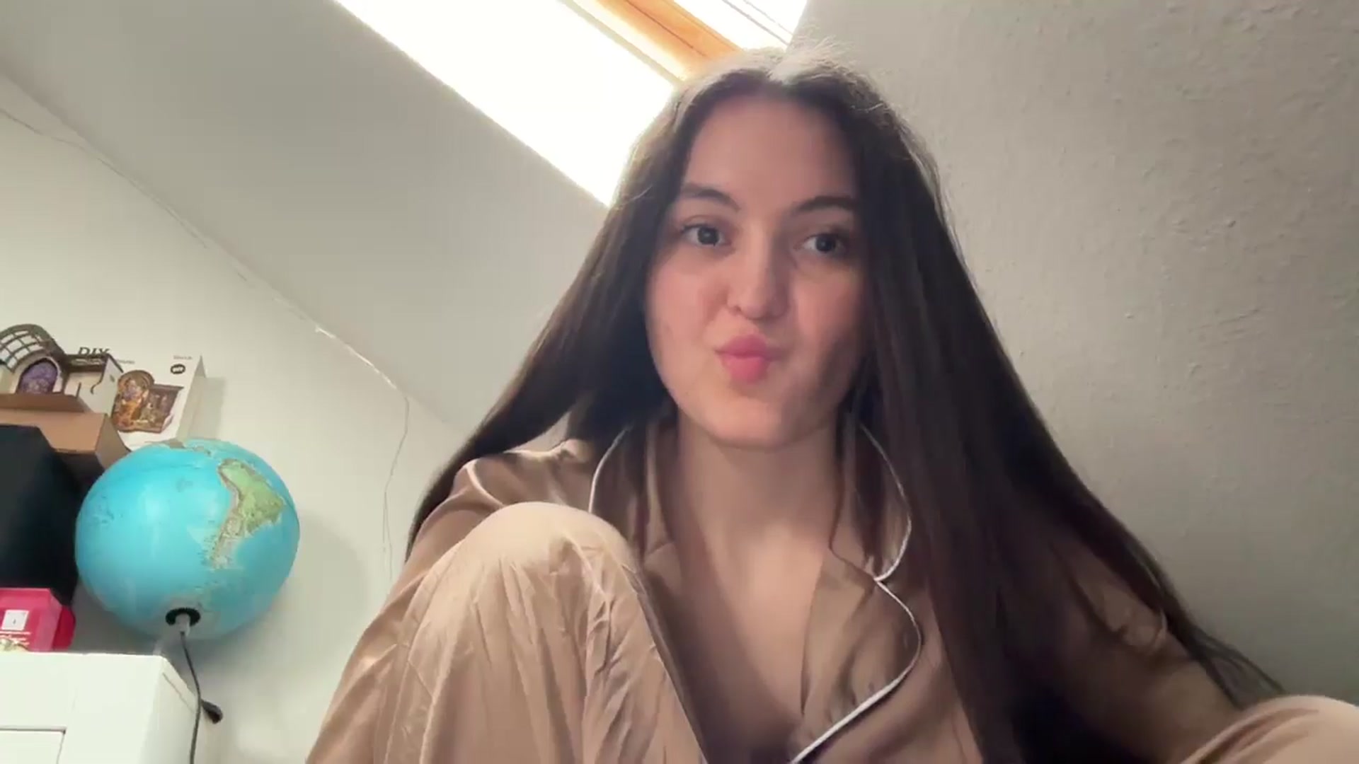 Gallery image thumbnail from IrisAmore's myfreecams stream on, 01/06/2026, 10:23 image 19 of 20