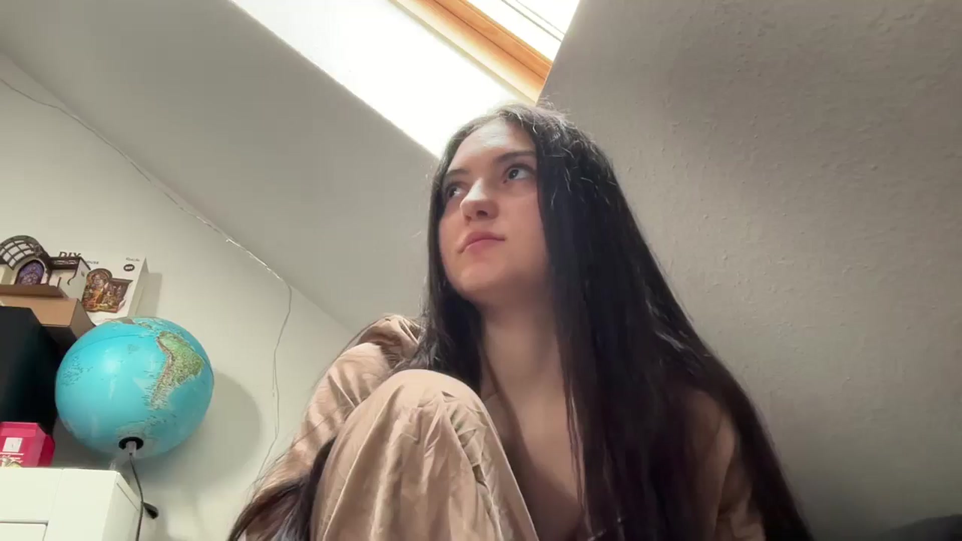 Gallery image thumbnail from IrisAmore's myfreecams stream on, 01/06/2026, 11:09 image 3 of 20