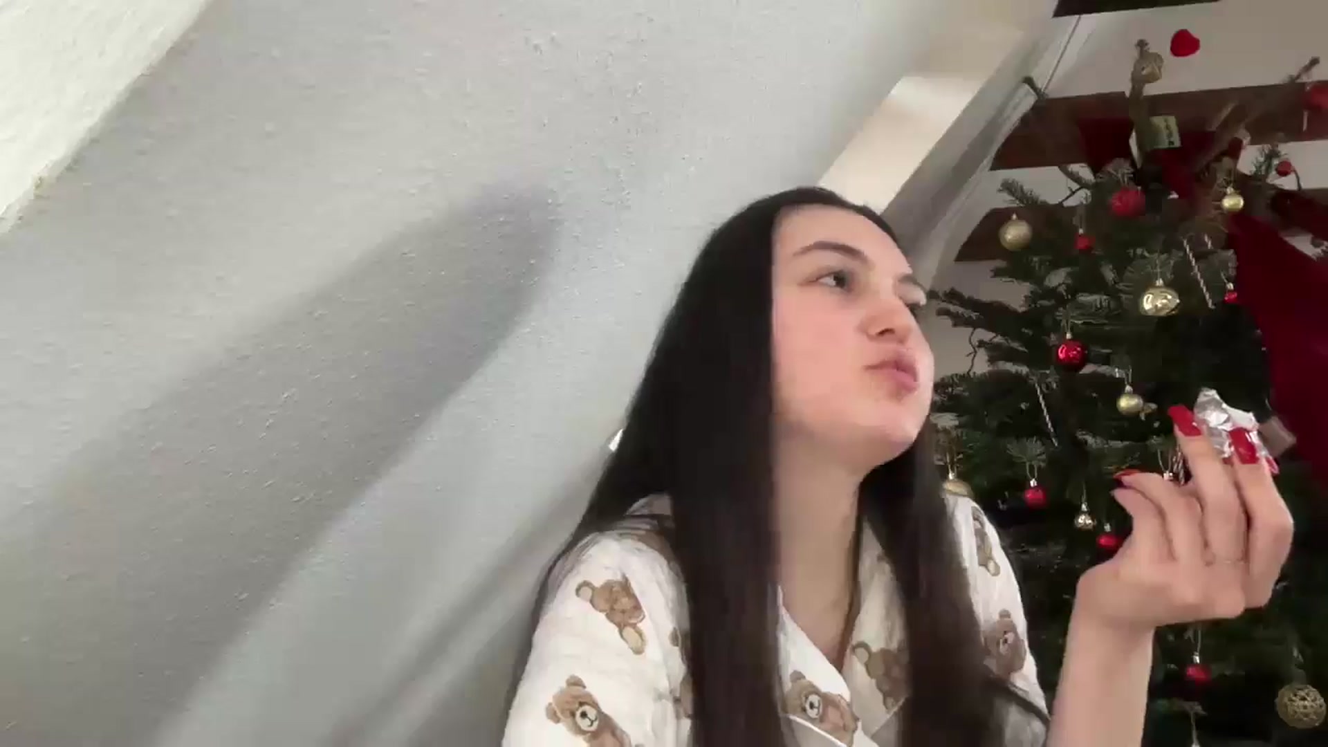 Gallery image thumbnail from IrisAmore's myfreecams stream on, 01/08/2026, 15:08 image 11 of 20
