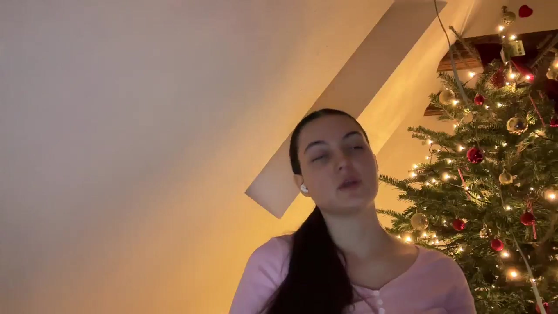 Gallery image thumbnail from IrisAmore's myfreecams stream on, 01/12/2026, 16:02 image 2 of 20