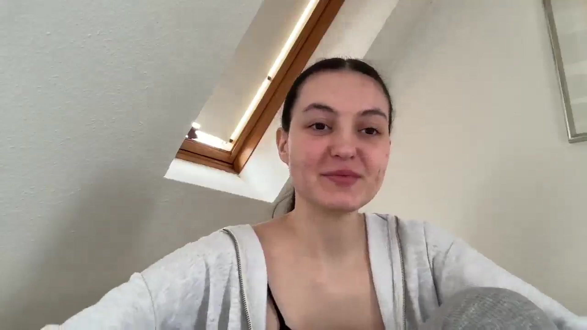 Gallery image thumbnail from IrisAmore's myfreecams stream on, 04/05/2026, 13:01 image 13 of 20