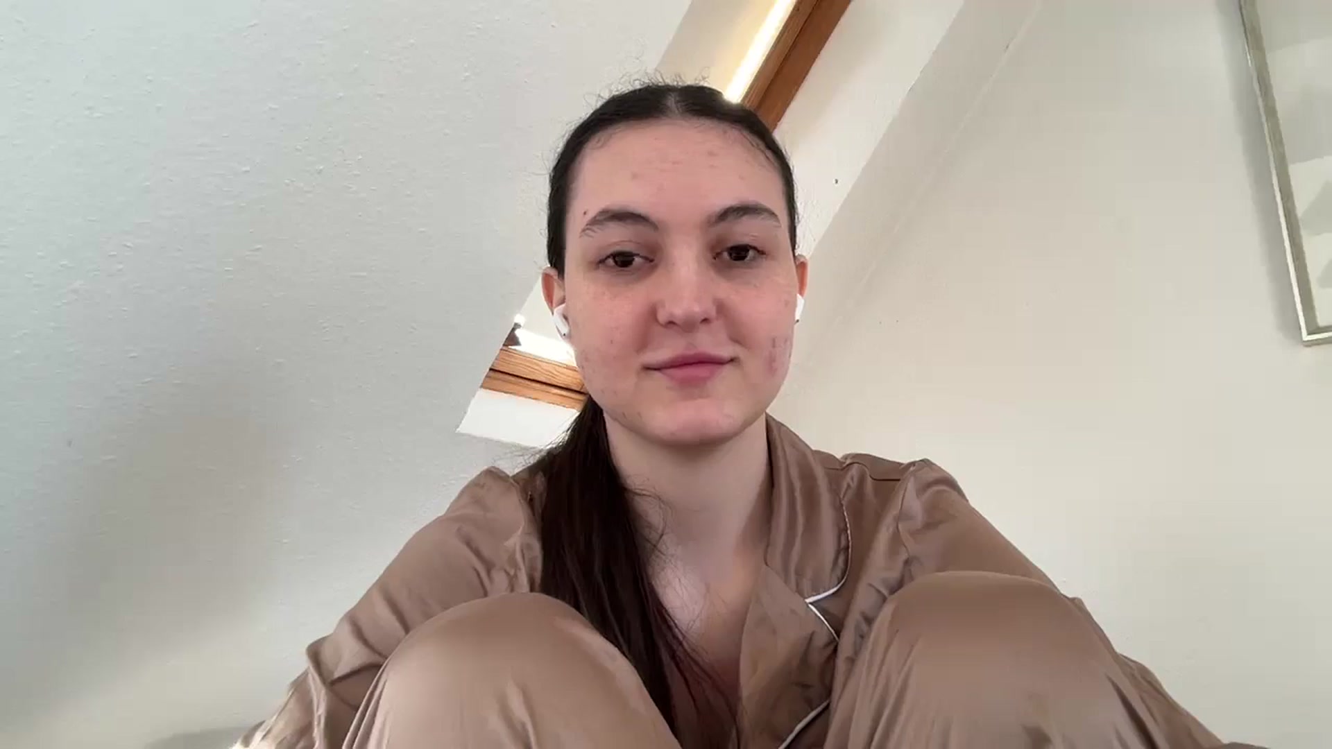 Gallery image thumbnail from IrisAmore's myfreecams stream on, 04/11/2026, 09:23 image 6 of 20