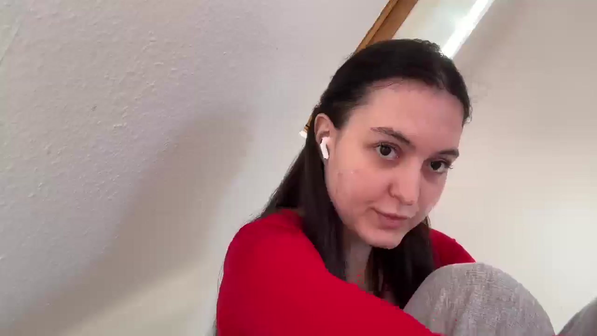 Gallery image thumbnail from IrisAmore's myfreecams stream on, 04/23/2026, 10:19 image 12 of 20