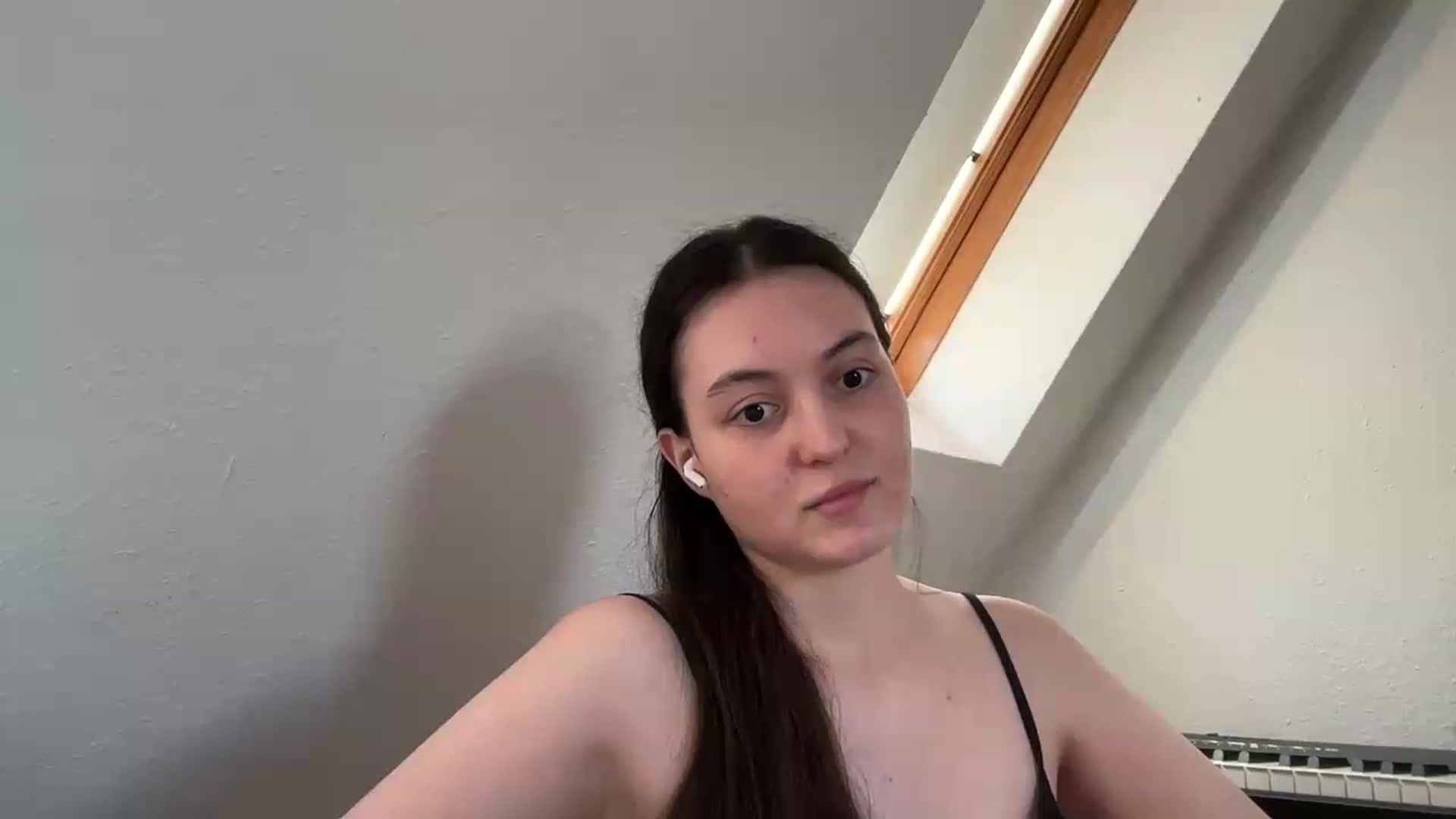 Gallery image thumbnail from IrisAmore's myfreecams stream on, 05/28/2026, 13:04 image 18 of 20