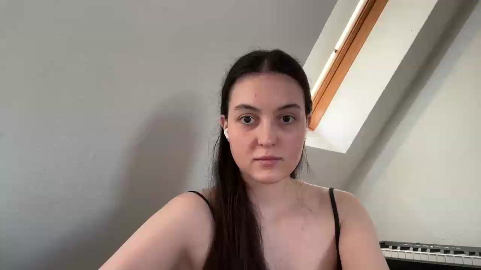 Gallery image thumbnail from IrisAmore's myfreecams stream on, 05/28/2026, 13:04 image 14 of 20