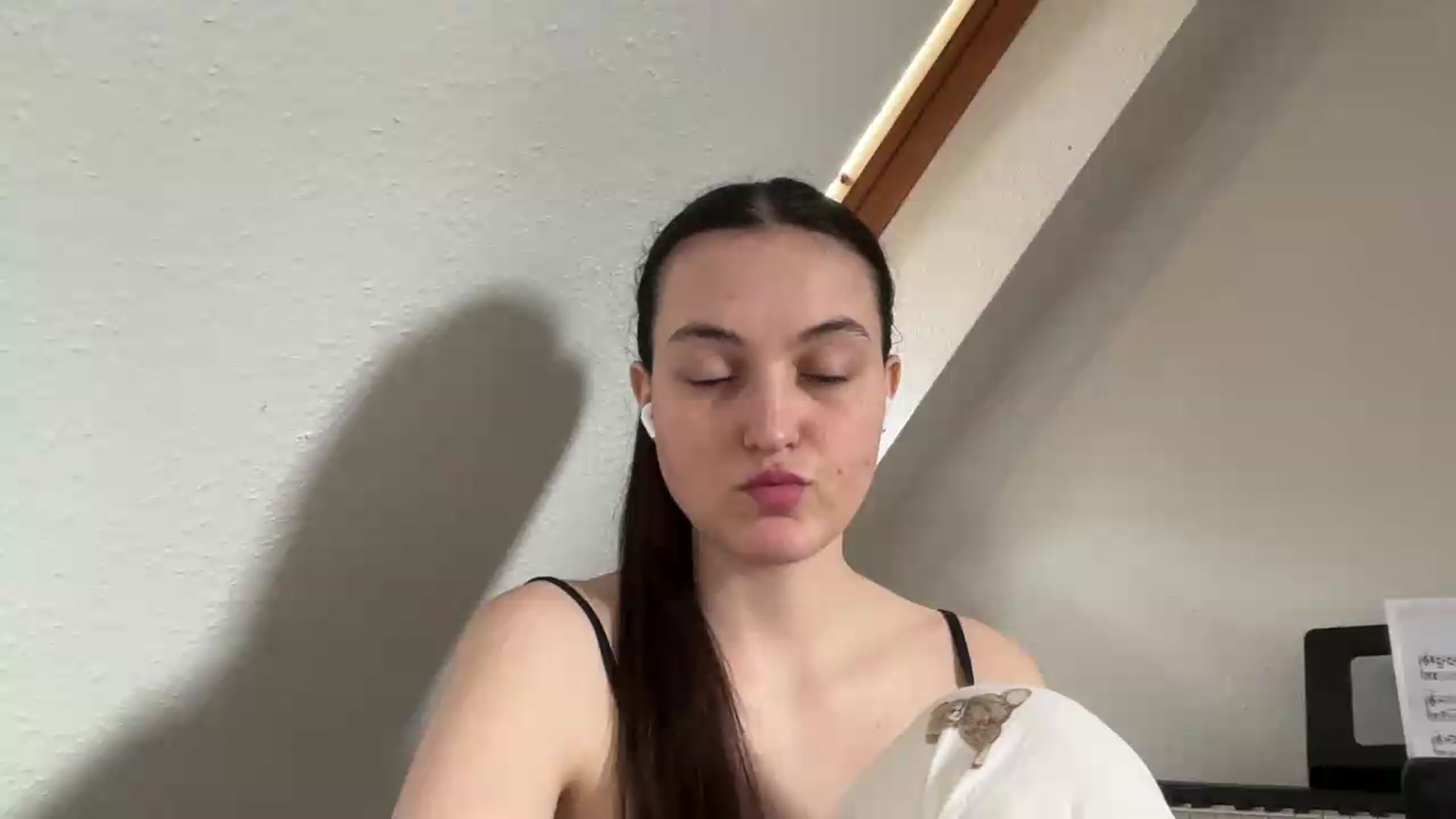 Gallery image thumbnail from IrisAmore's myfreecams stream on, 06/11/2026, 14:16 image 5 of 20