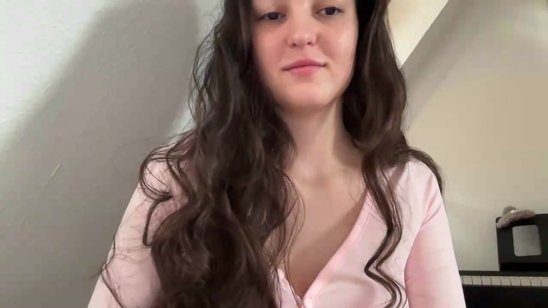 Gallery image thumbnail from IrisAmore's myfreecams stream on, 07/19/2026, 08:25 image 12 of 20