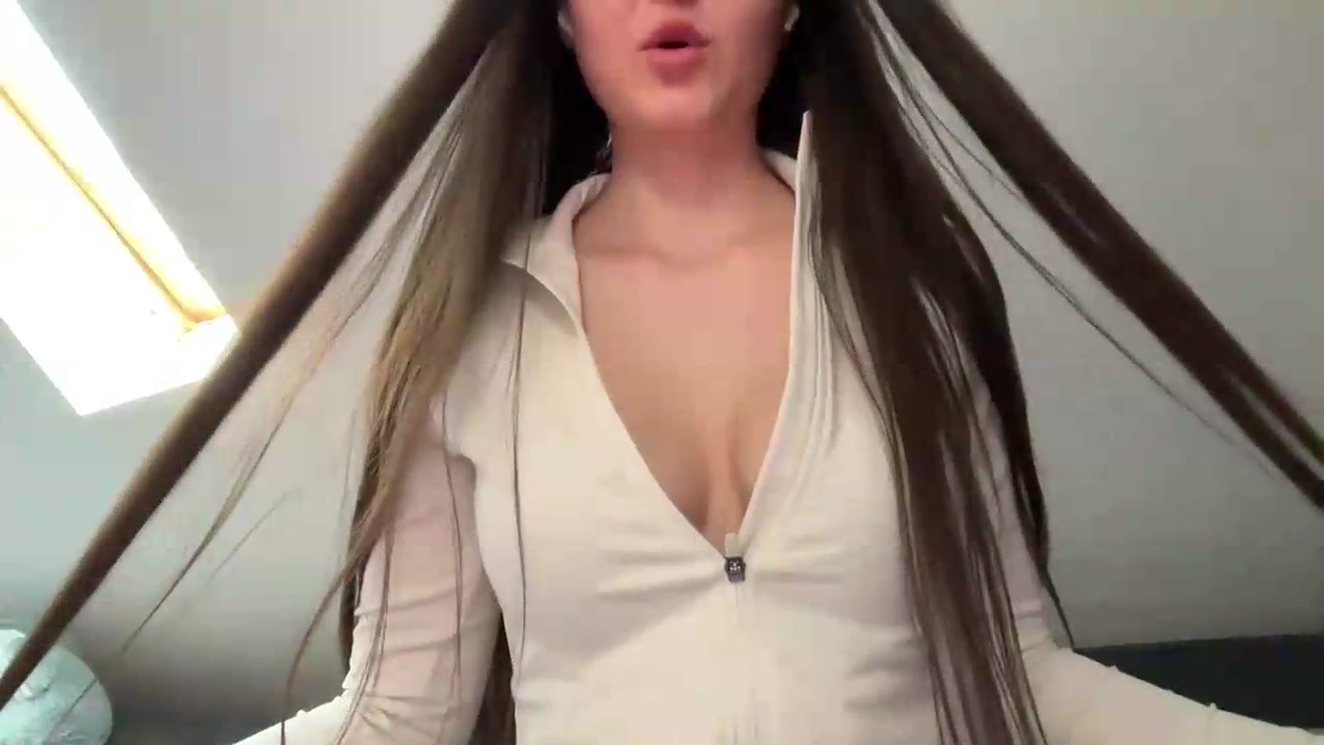 Gallery image thumbnail from IrisAmore's myfreecams stream on, 07/21/2026, 16:25 image 15 of 20