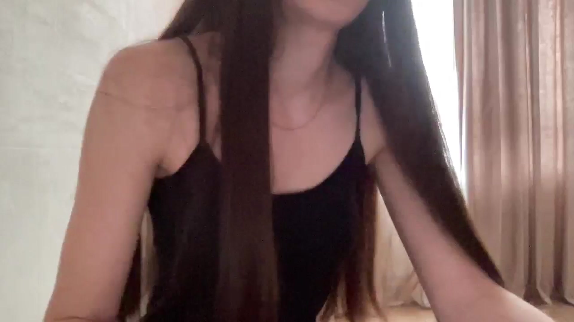 Gallery image thumbnail from IrisLittle's myfreecams stream on, 12/25/2025, 09:35 image 5 of 20