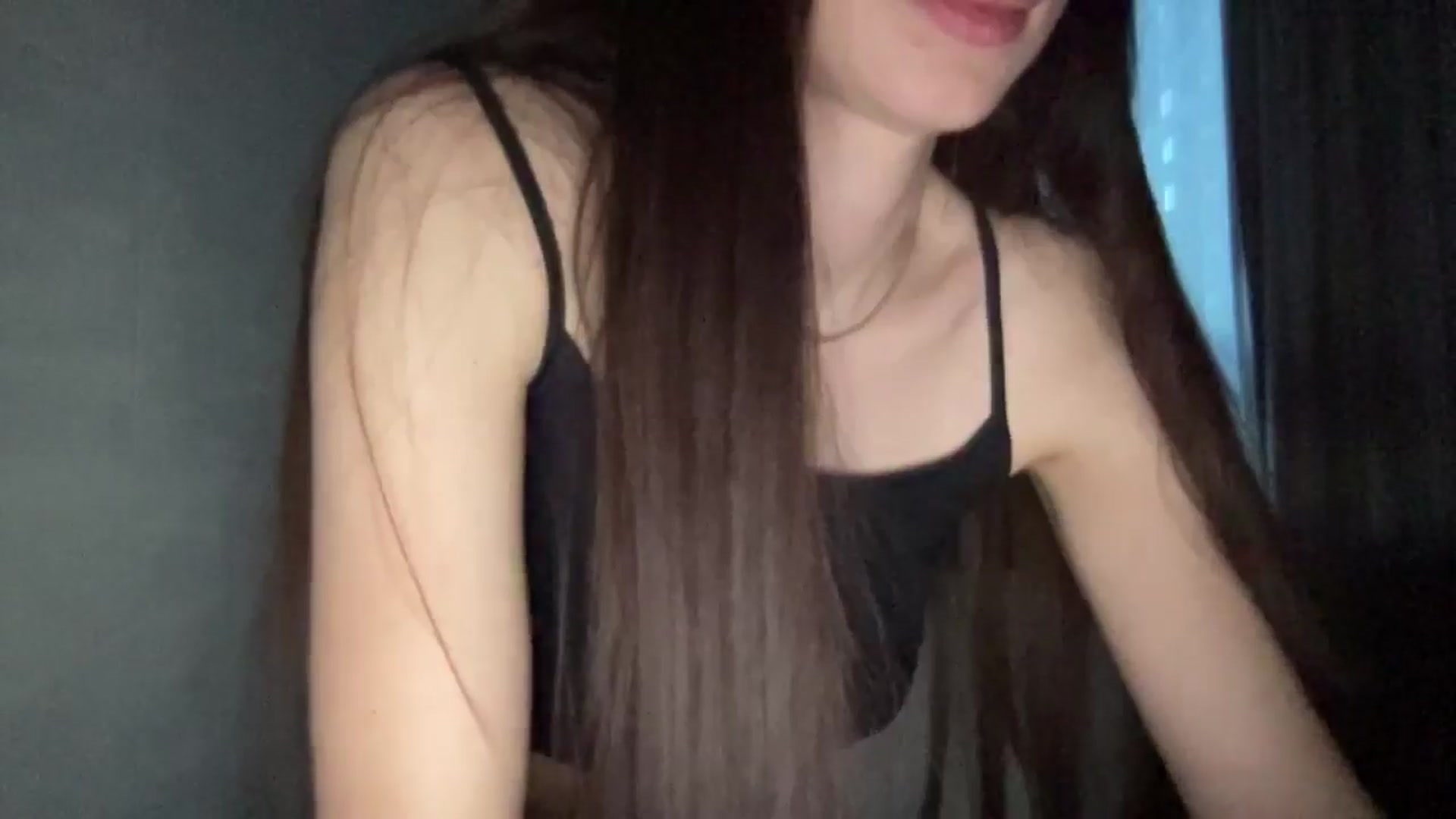 Gallery image thumbnail from IrisLittle's myfreecams stream on, 12/25/2025, 14:36 image 16 of 20