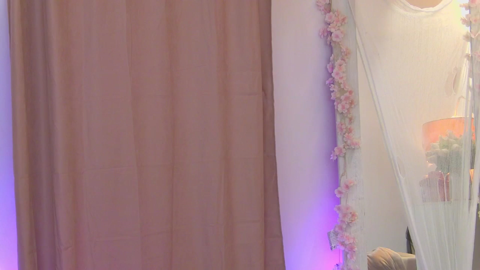 Gallery image thumbnail from IrisMonn's myfreecams stream on, 11/05/2025, 12:04 image 10 of 20