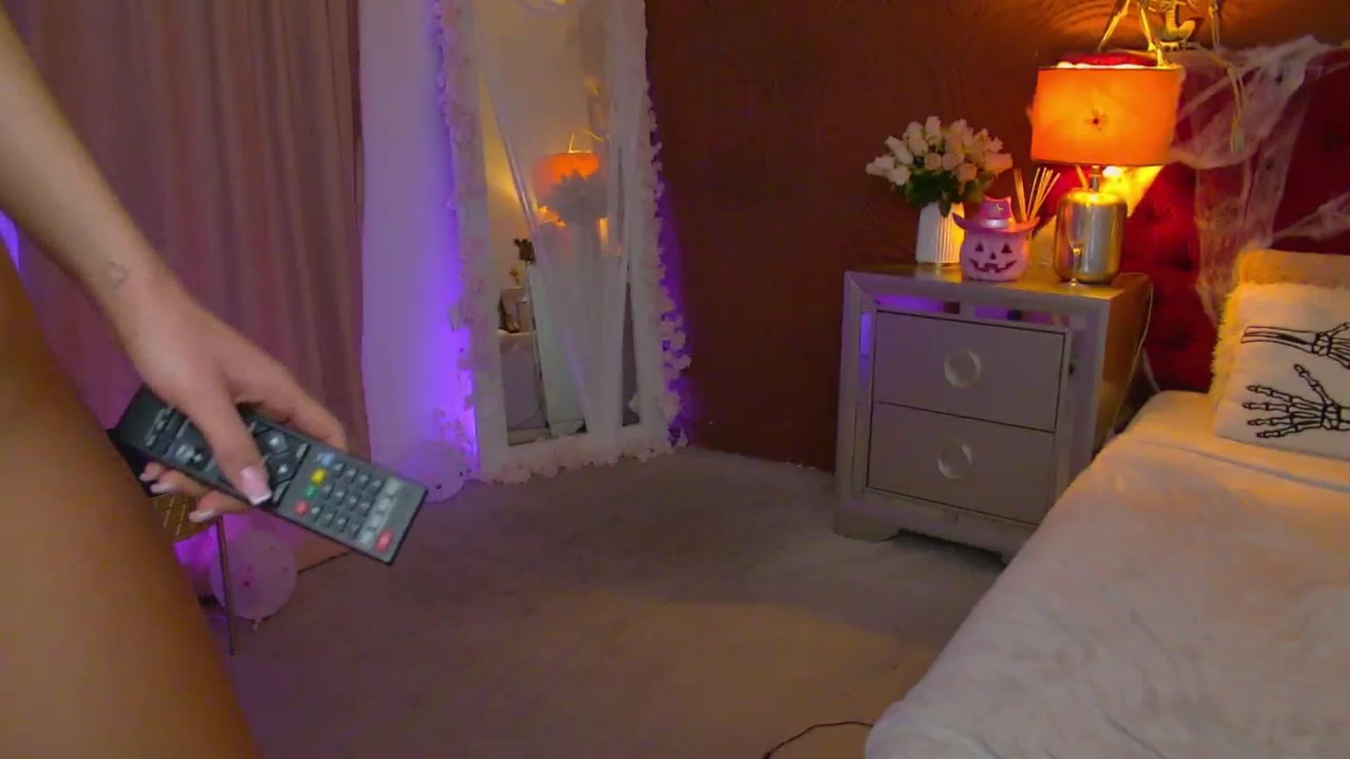 Gallery image thumbnail from IrisMonn's myfreecams stream on, 11/07/2025, 12:10 image 9 of 20
