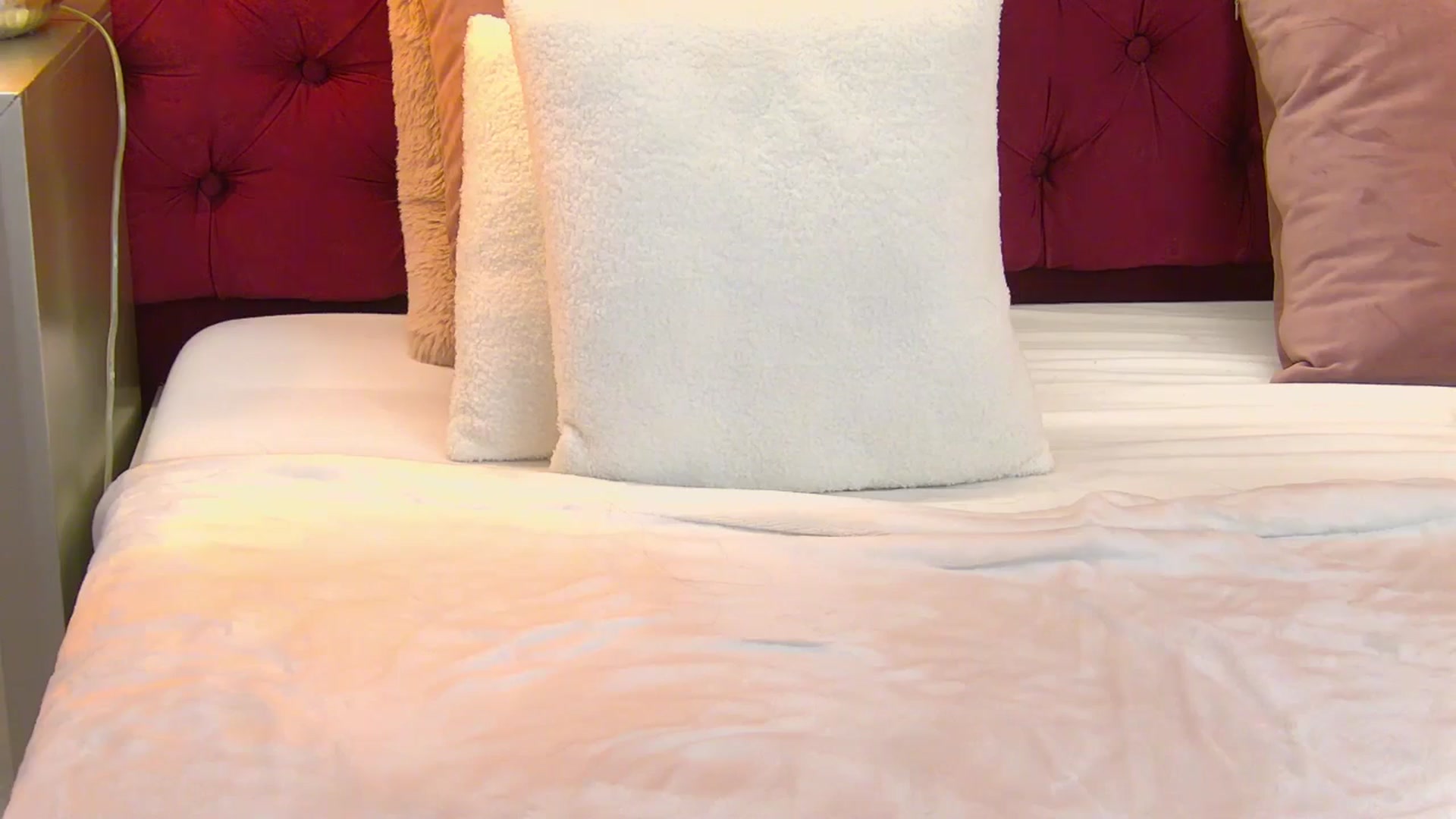Gallery image thumbnail from IrisMonn's myfreecams stream on, 11/25/2025, 10:06 image 13 of 20