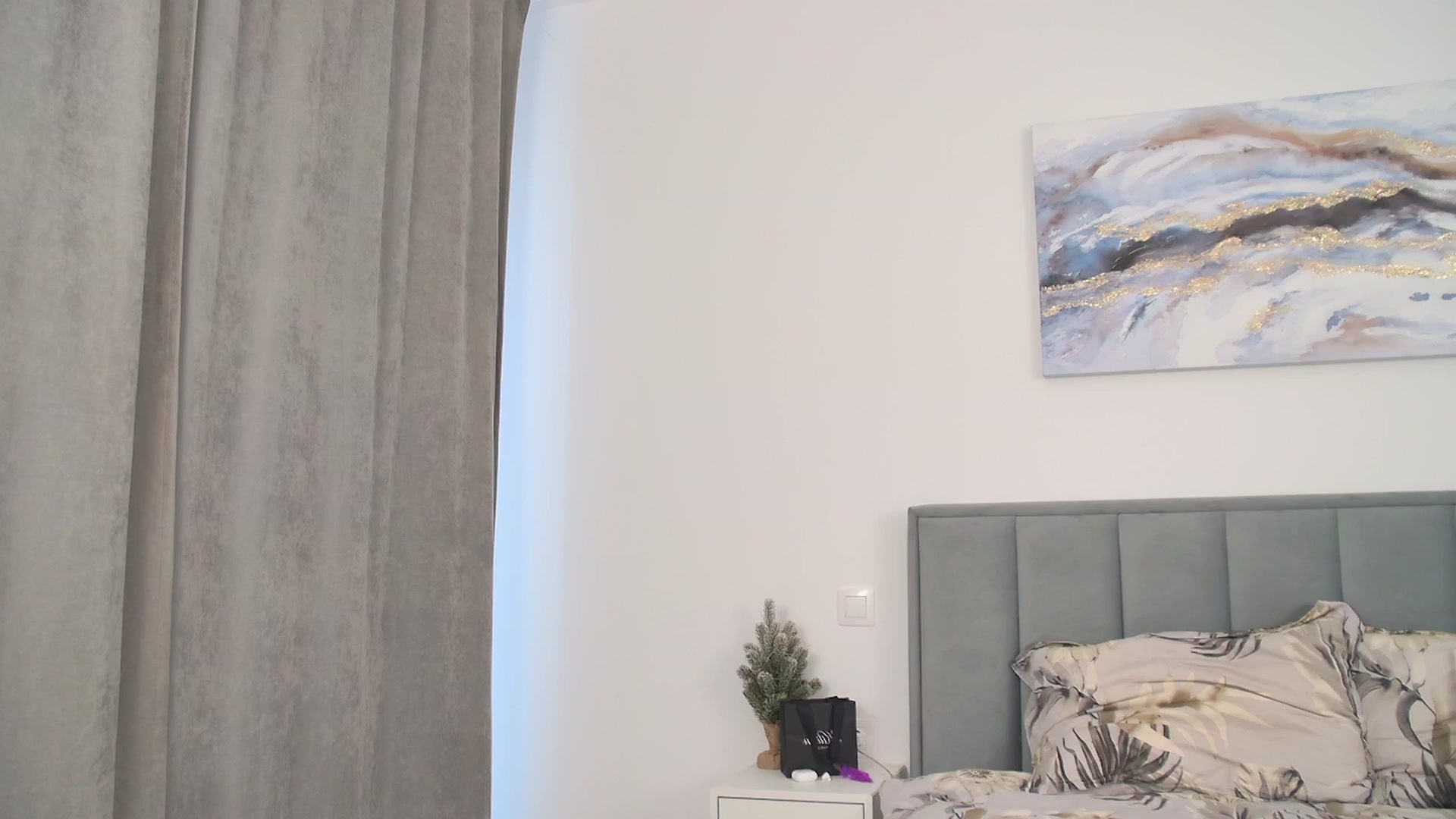 Gallery image thumbnail from IrisMonn's myfreecams stream on, 01/04/2026, 13:55 image 9 of 20