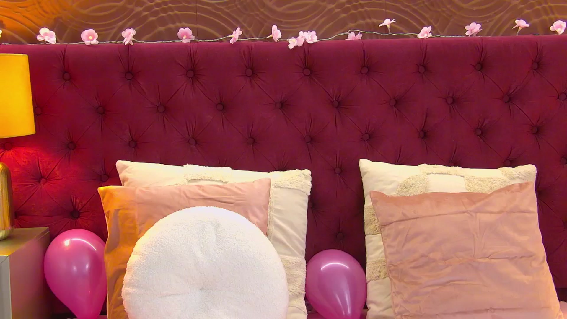 Gallery image thumbnail from IrisMonn's myfreecams stream on, 02/20/2026, 09:32 image 8 of 20