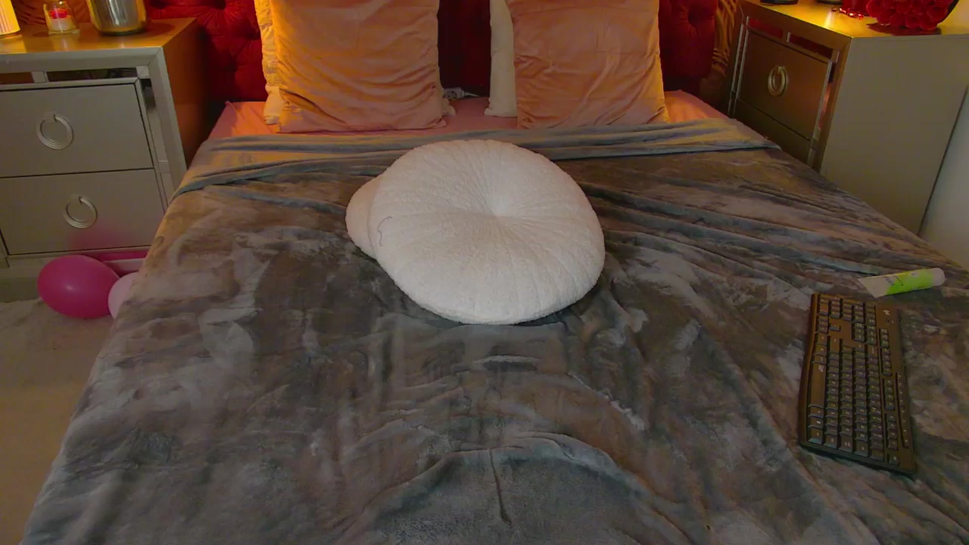 Gallery image thumbnail from IrisMonn's myfreecams stream on, 04/11/2026, 10:26 image 18 of 20