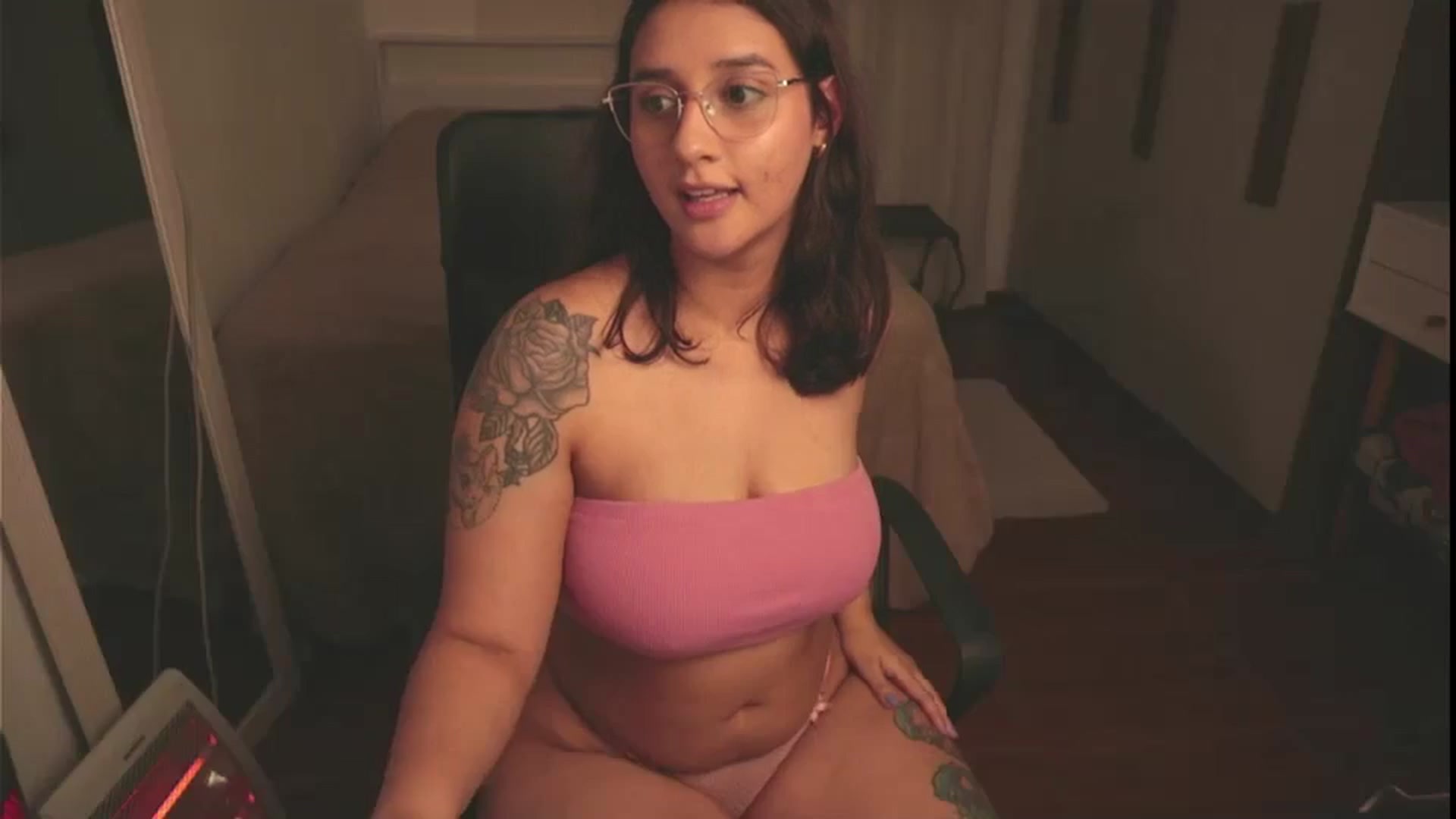Gallery image thumbnail from Iris_'s myfreecams stream on, 07/28/2024, 08:05 image 15 of 20