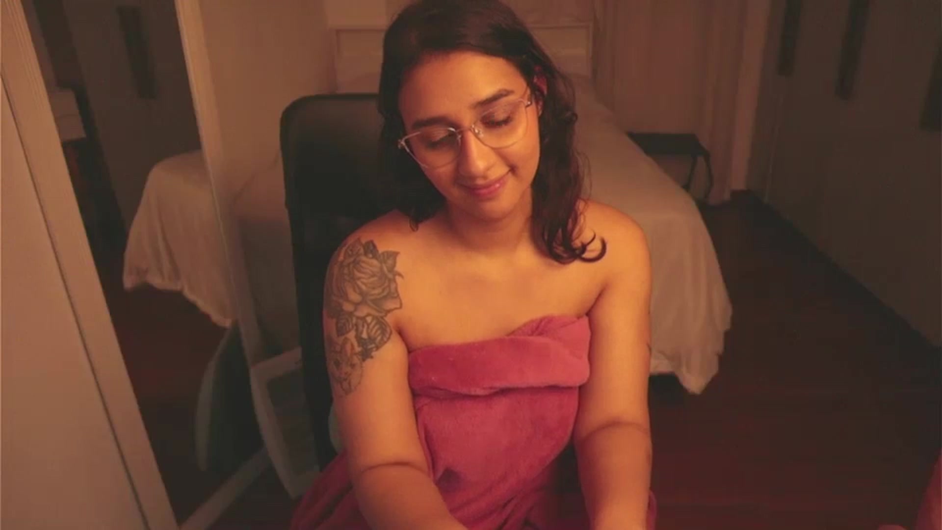 Gallery image thumbnail from Iris_'s myfreecams stream on, 11/16/2024, 09:27 image 10 of 20