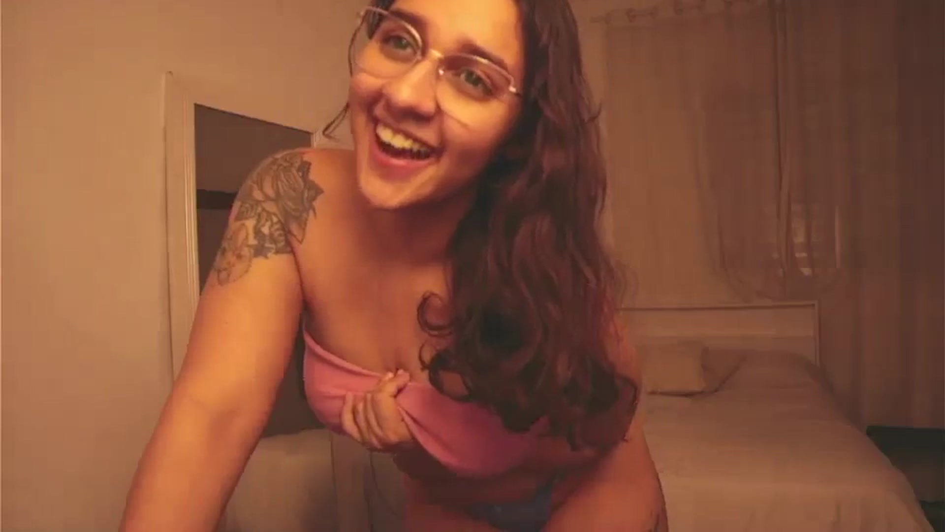 Gallery image thumbnail from Iris_'s myfreecams stream on, 12/13/2024, 07:54 image 14 of 20