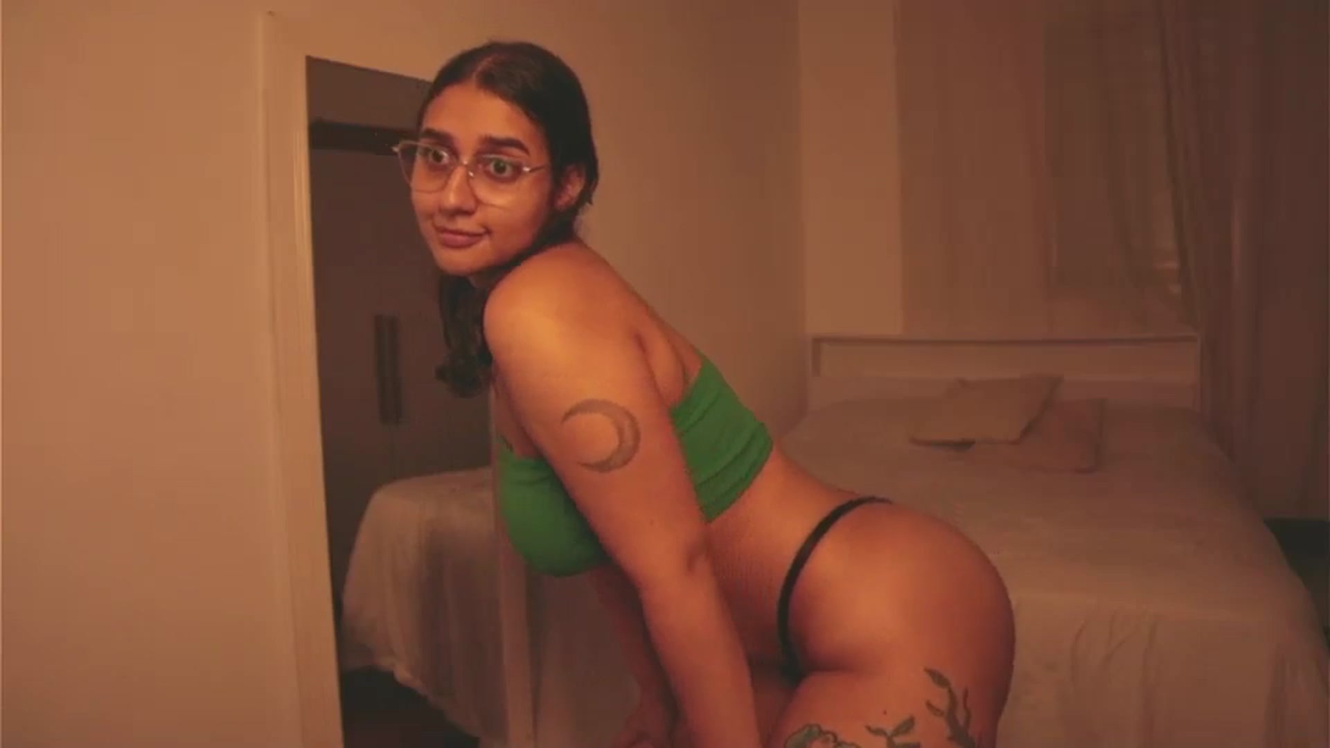 Gallery image thumbnail from Iris_'s myfreecams stream on, 12/27/2024, 08:23 image 12 of 20