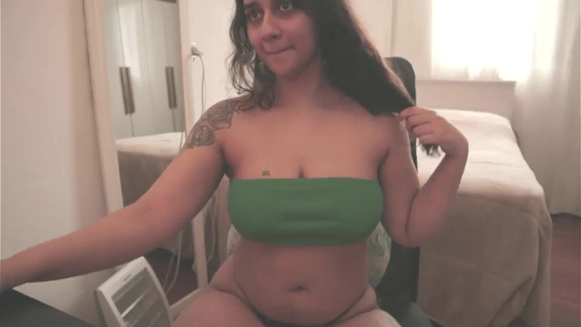Gallery image thumbnail from Iris_'s myfreecams stream on, 04/25/2025, 16:06 image 12 of 20