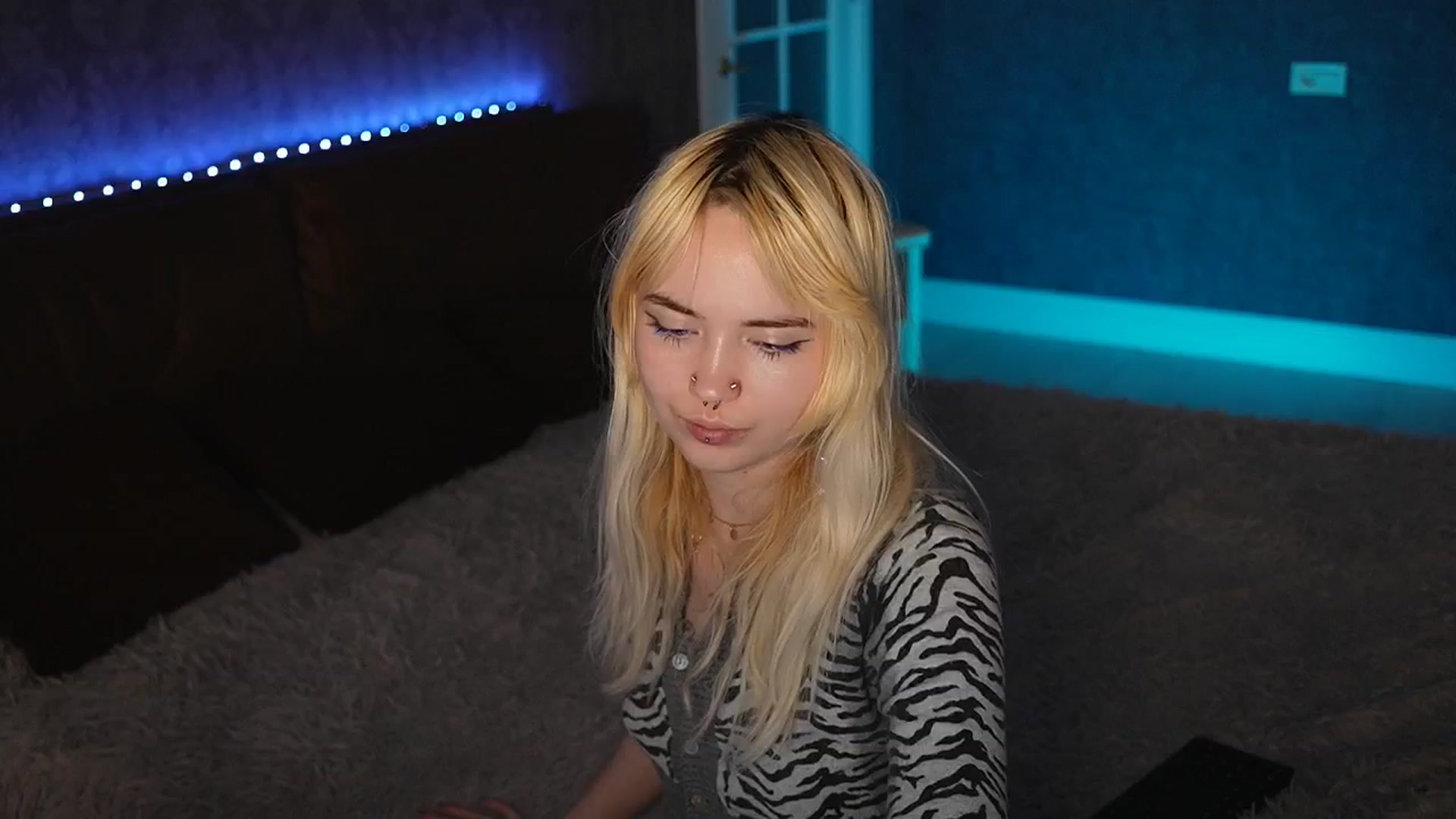 Gallery image thumbnail from Iris_vibes's myfreecams stream on, 04/13/2026, 11:05 image 17 of 20
