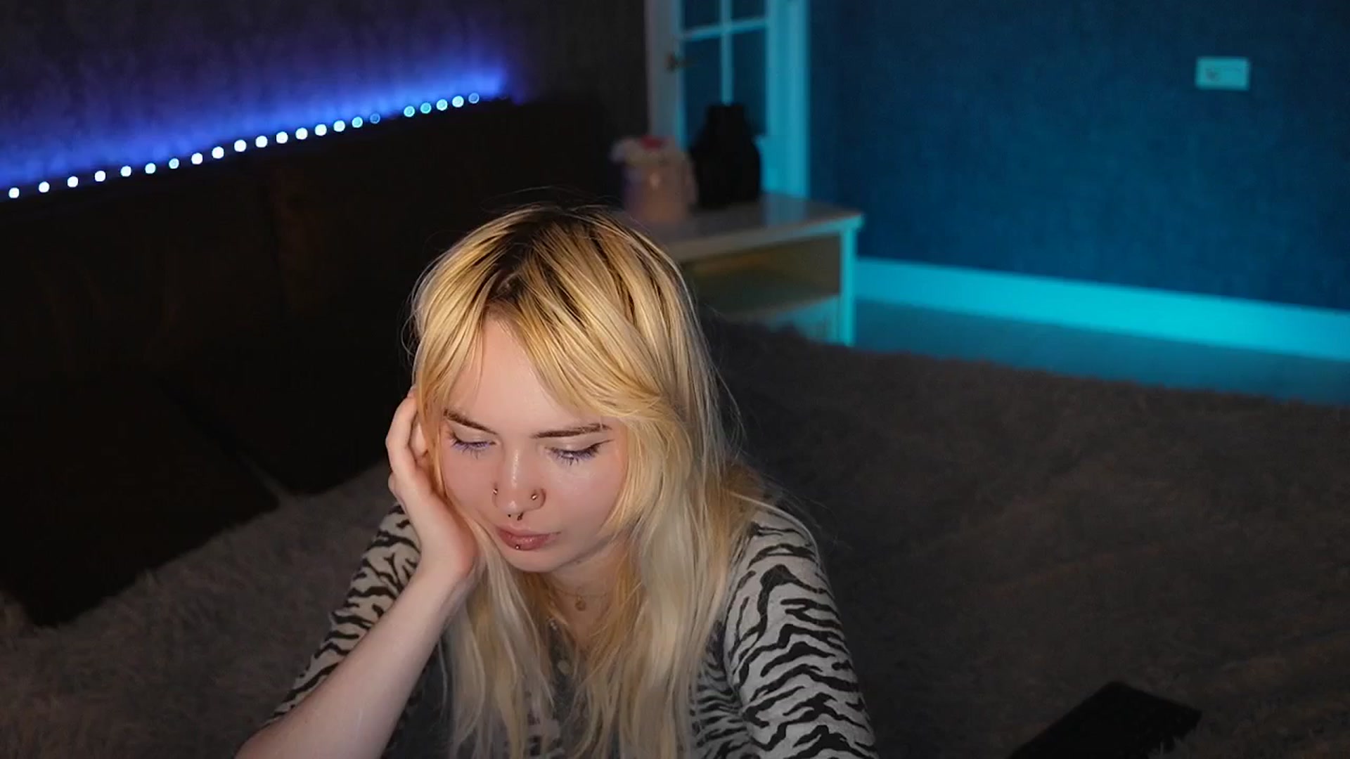 Gallery image thumbnail from Iris_vibes's myfreecams stream on, 04/13/2026, 11:05 image 16 of 20